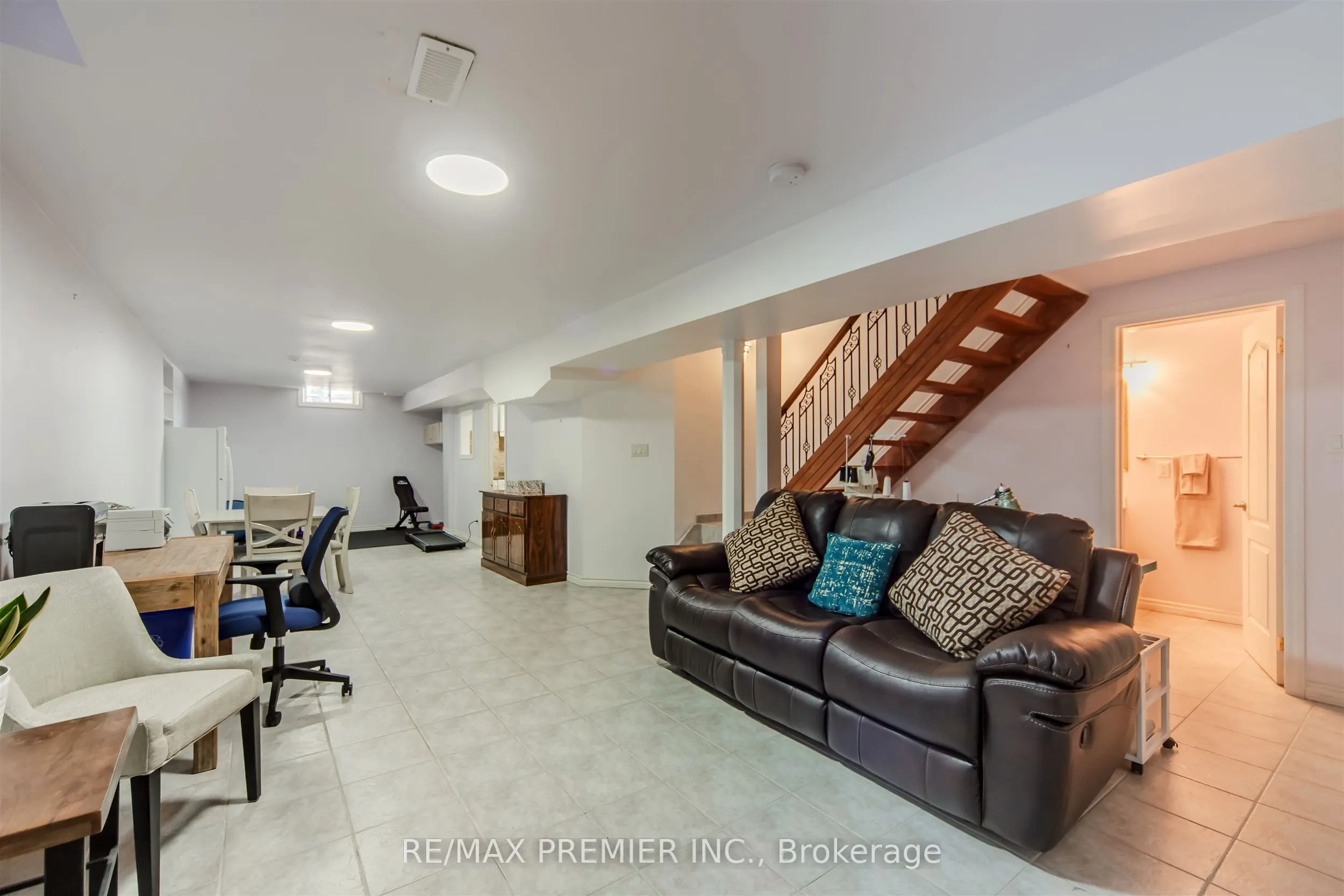 17 Villandry Crescent
