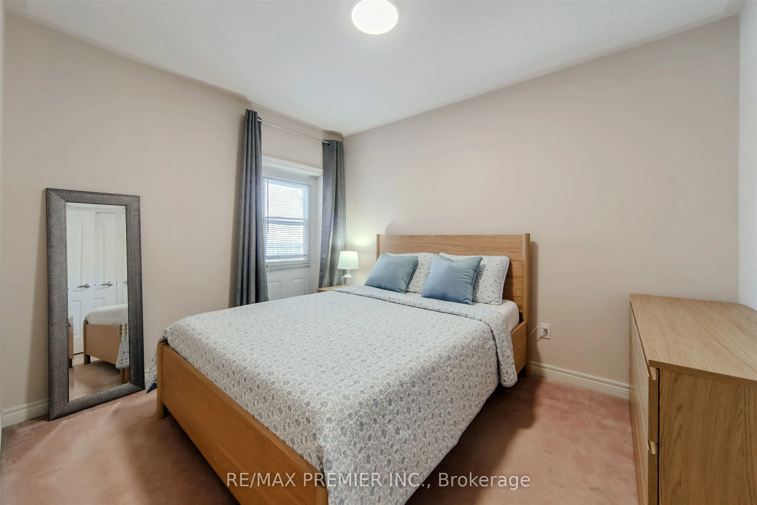 17 Villandry Crescent