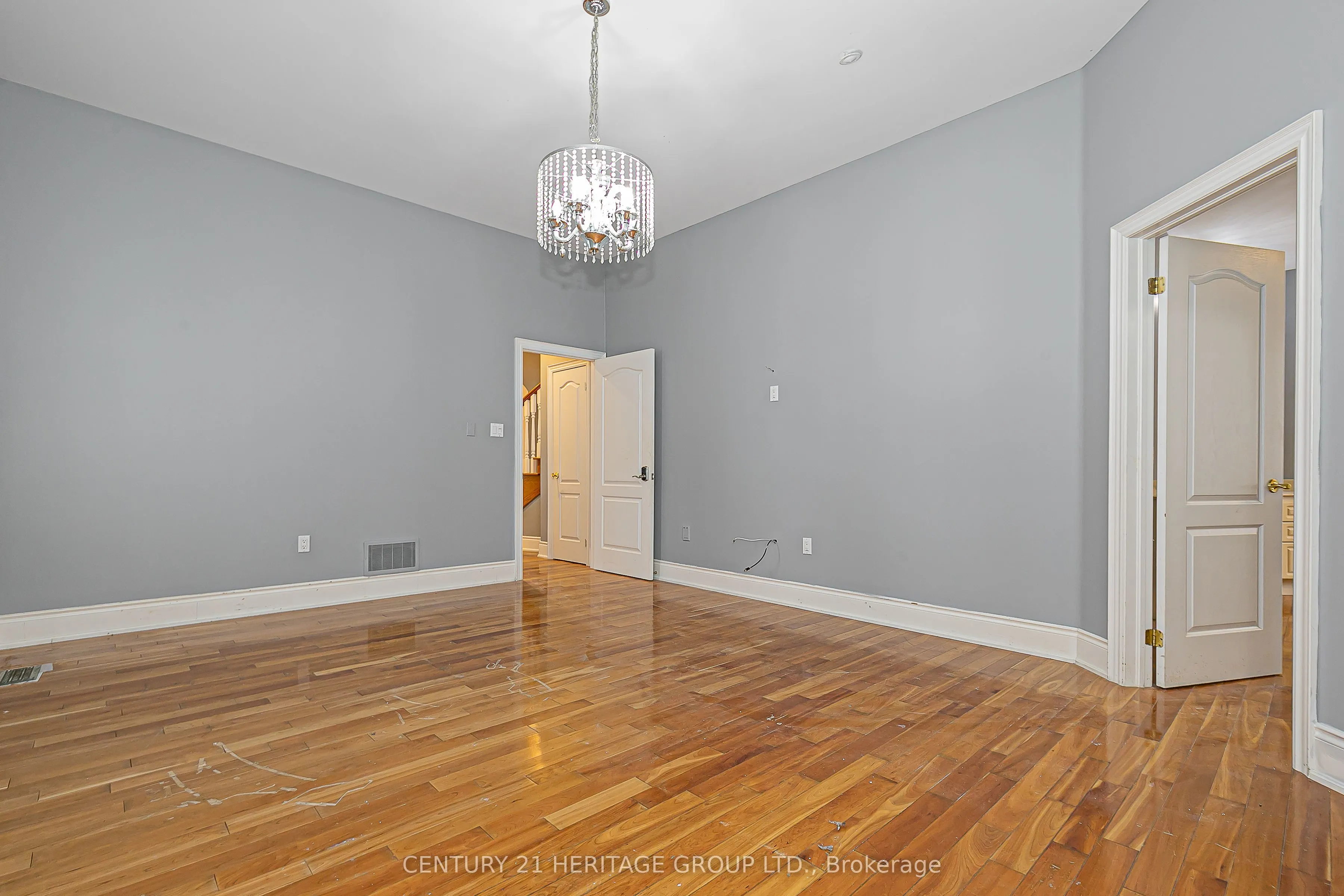 369 Coventry Hill Trail