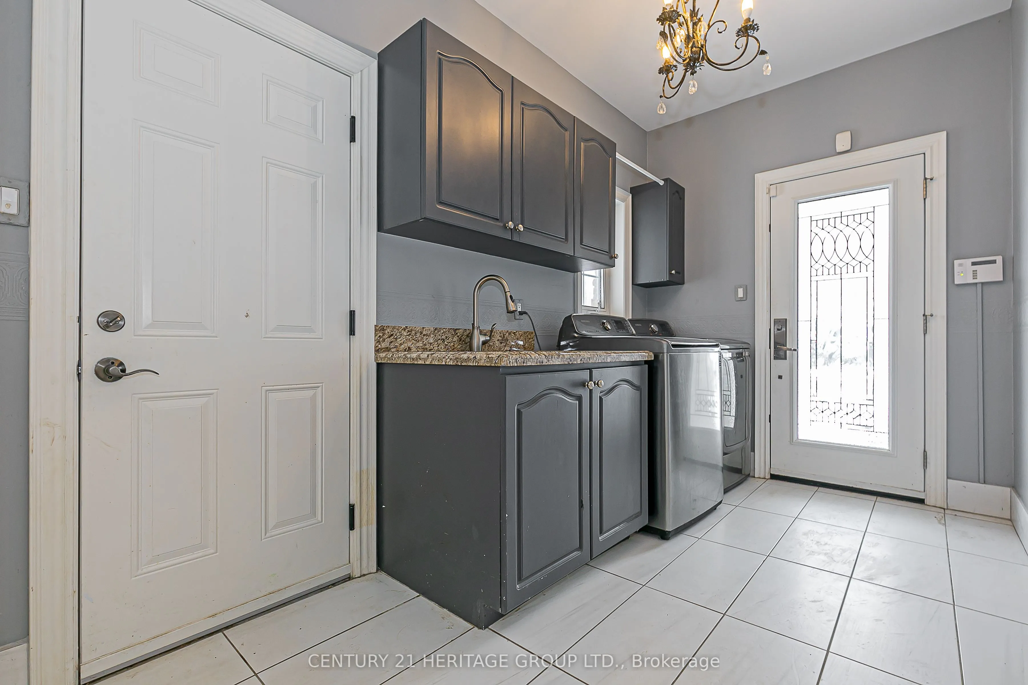 369 Coventry Hill Trail