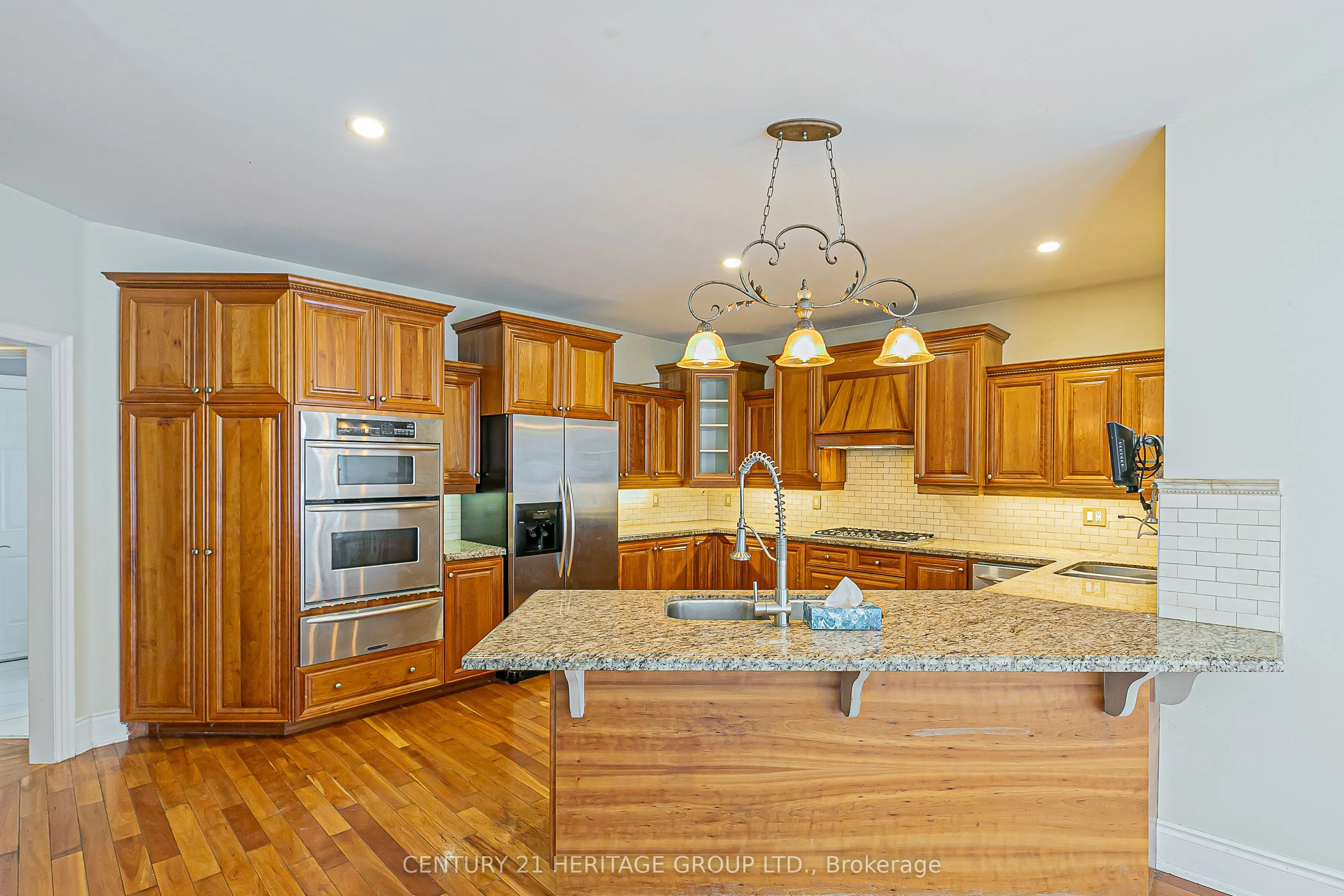 369 Coventry Hill Trail