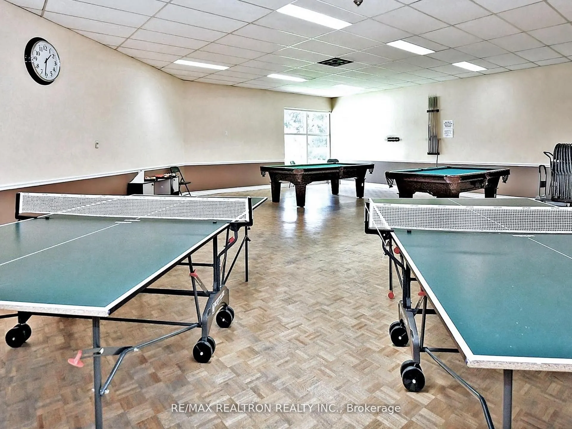 40 Harding Boulevard W #1015