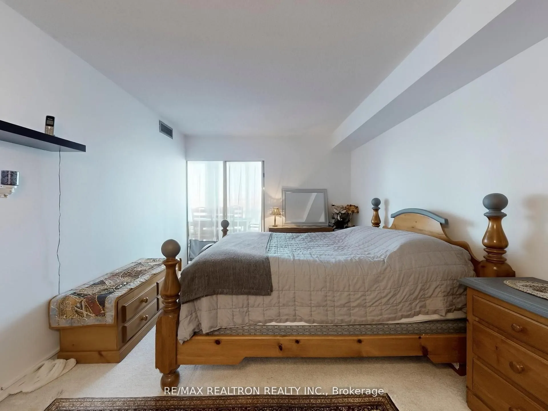40 Harding Boulevard W #1015
