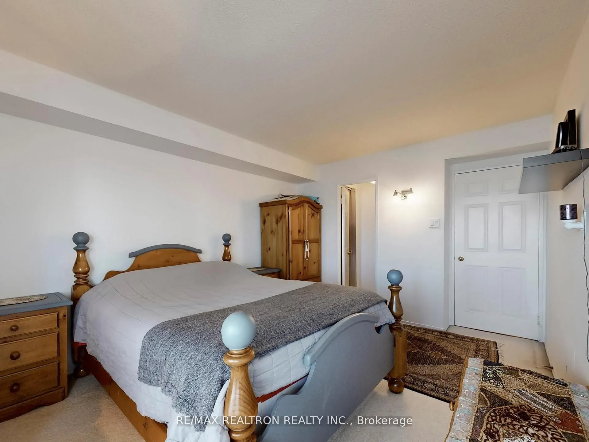 40 Harding Boulevard W #1015