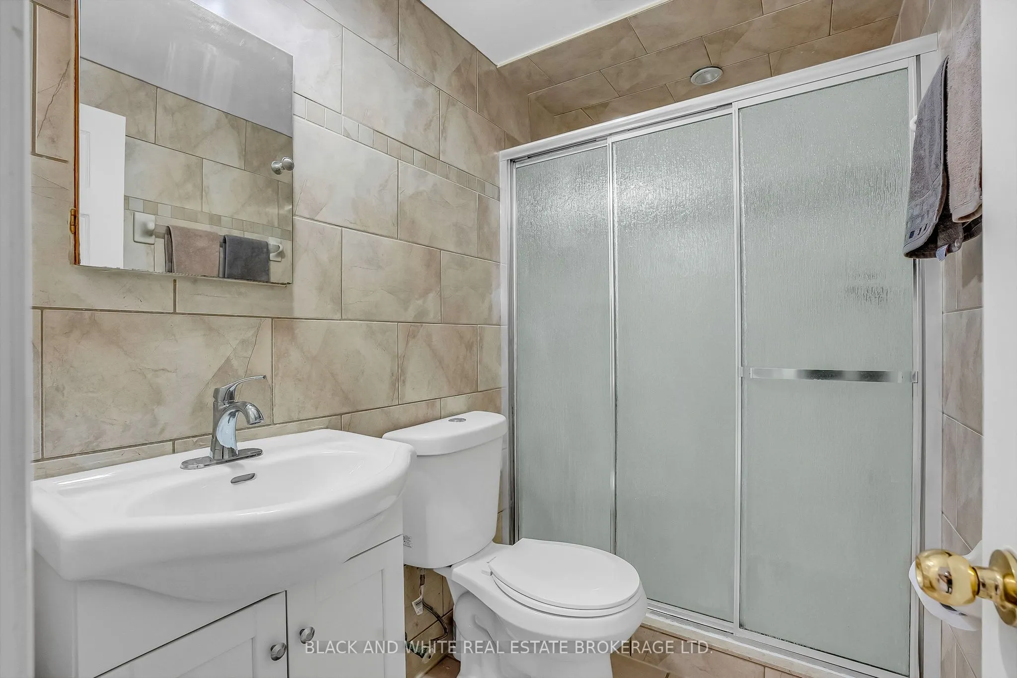 18 Daiseyfield Crescent