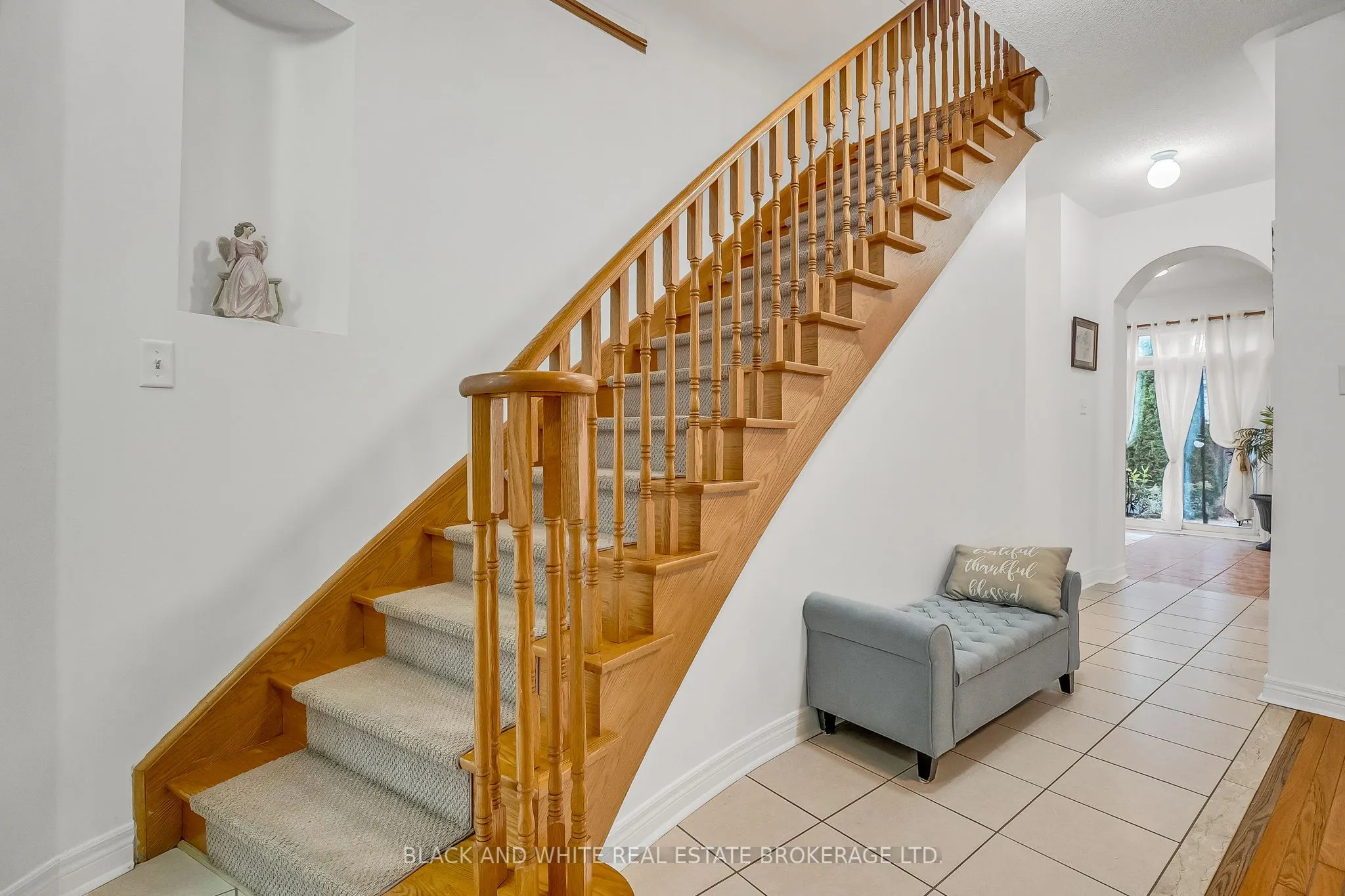 18 Daiseyfield Crescent