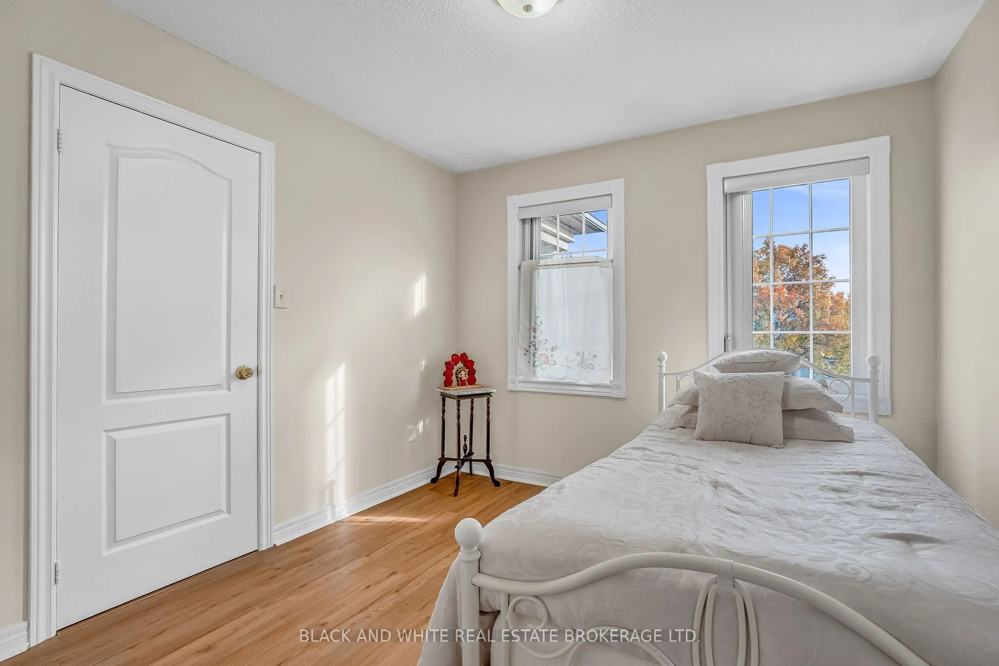 18 Daiseyfield Crescent