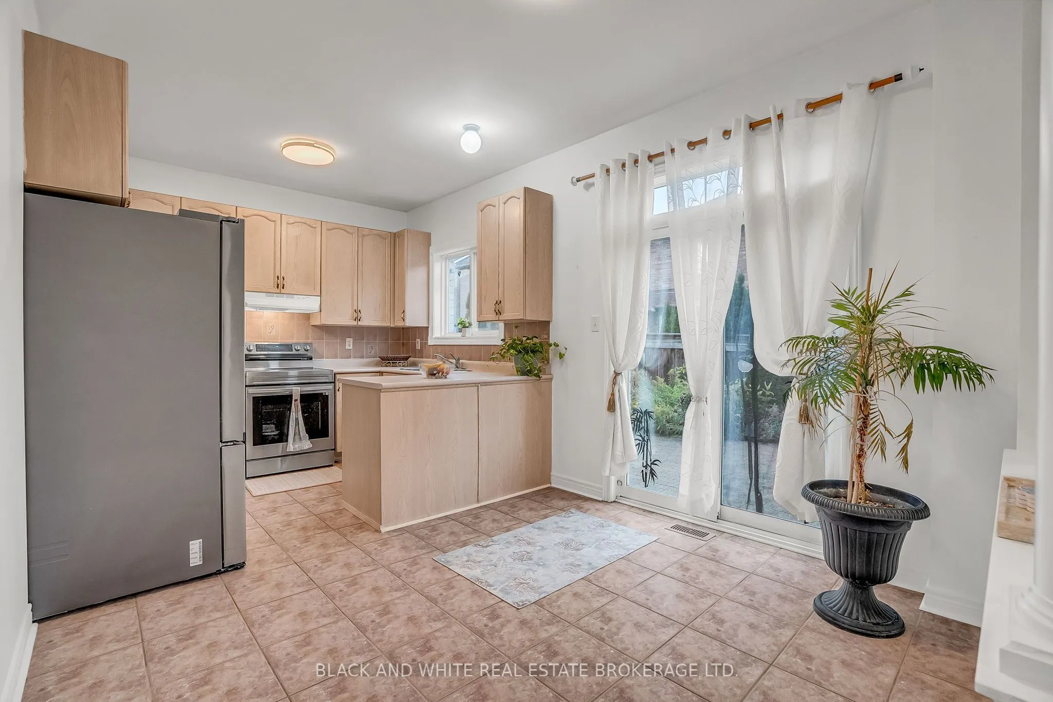 18 Daiseyfield Crescent
