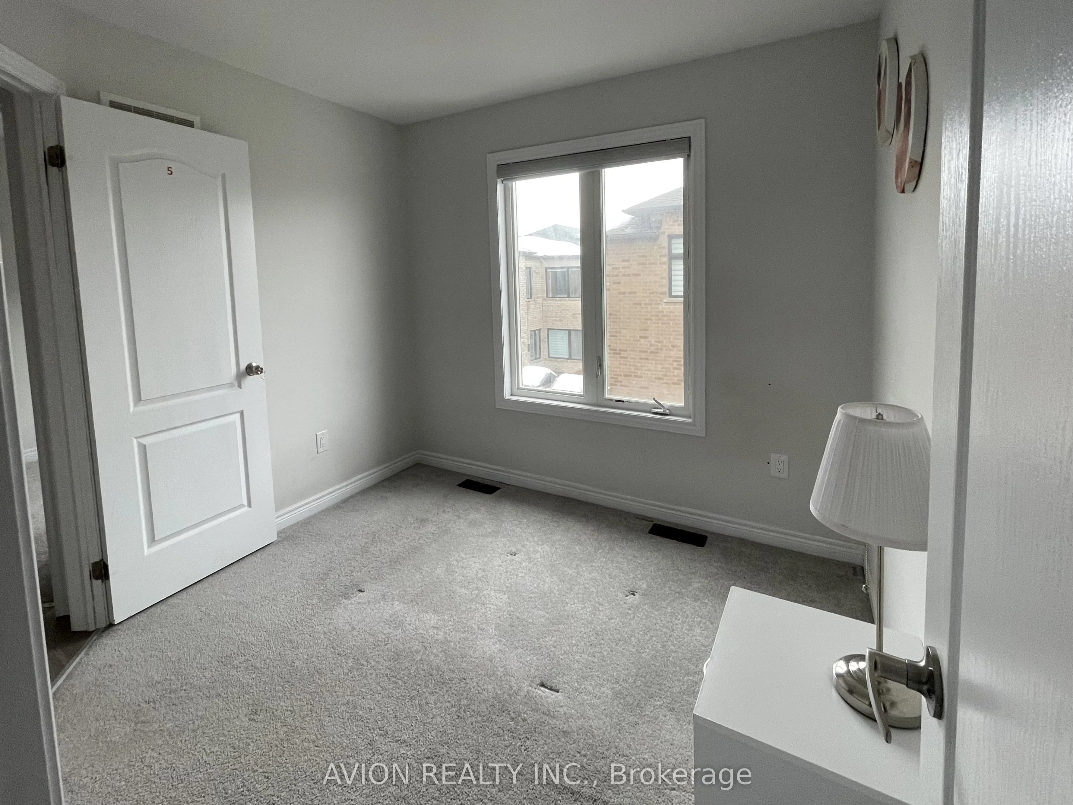 542 Whites Hill Avenue #Coach House