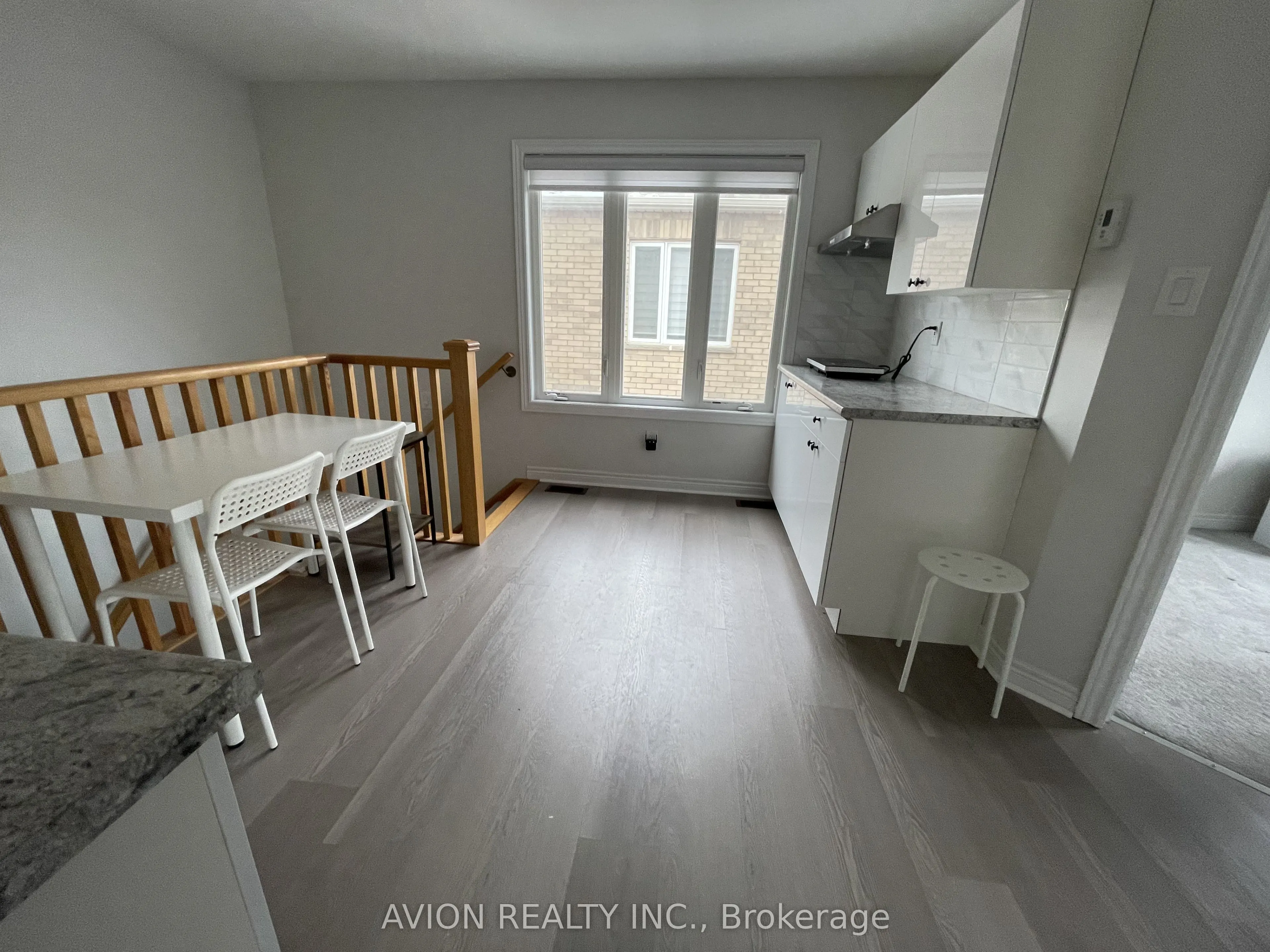 542 Whites Hill Avenue #Coach House
