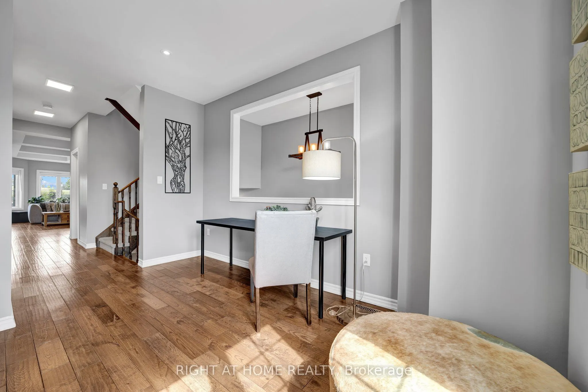 40 Ridge Gate Crescent