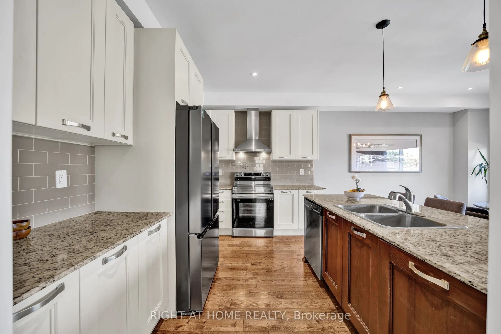 40 Ridge Gate Crescent