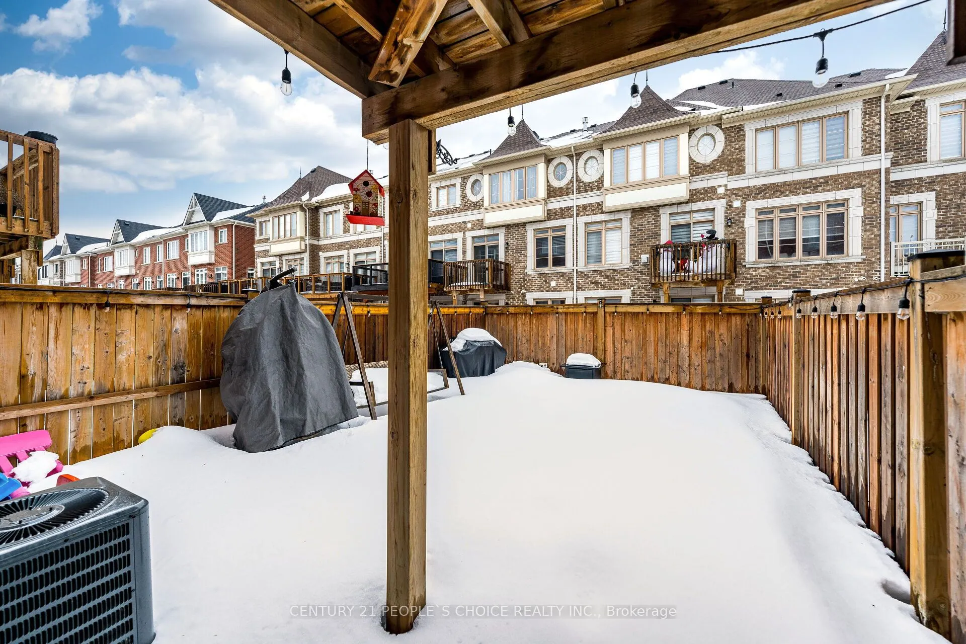 142 Farooq Boulevard S
