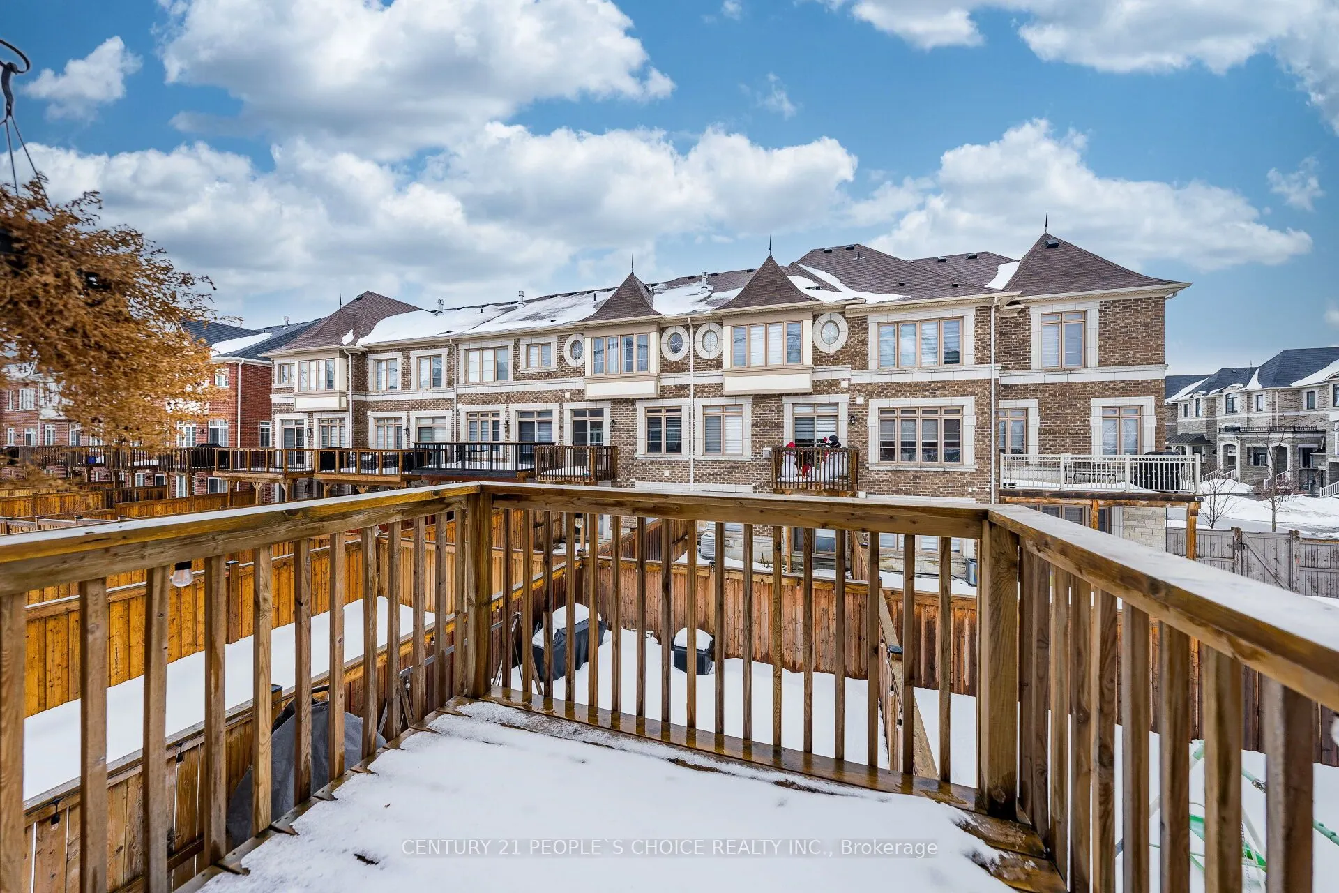142 Farooq Boulevard S