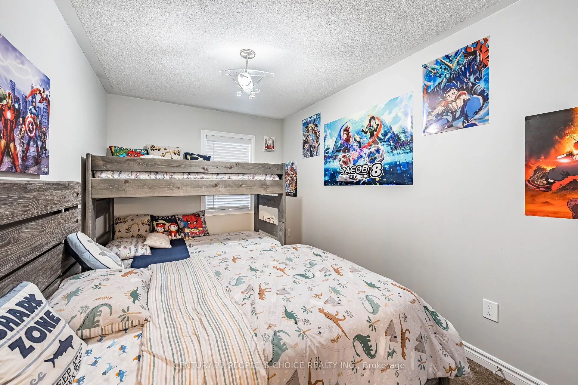 142 Farooq Boulevard S