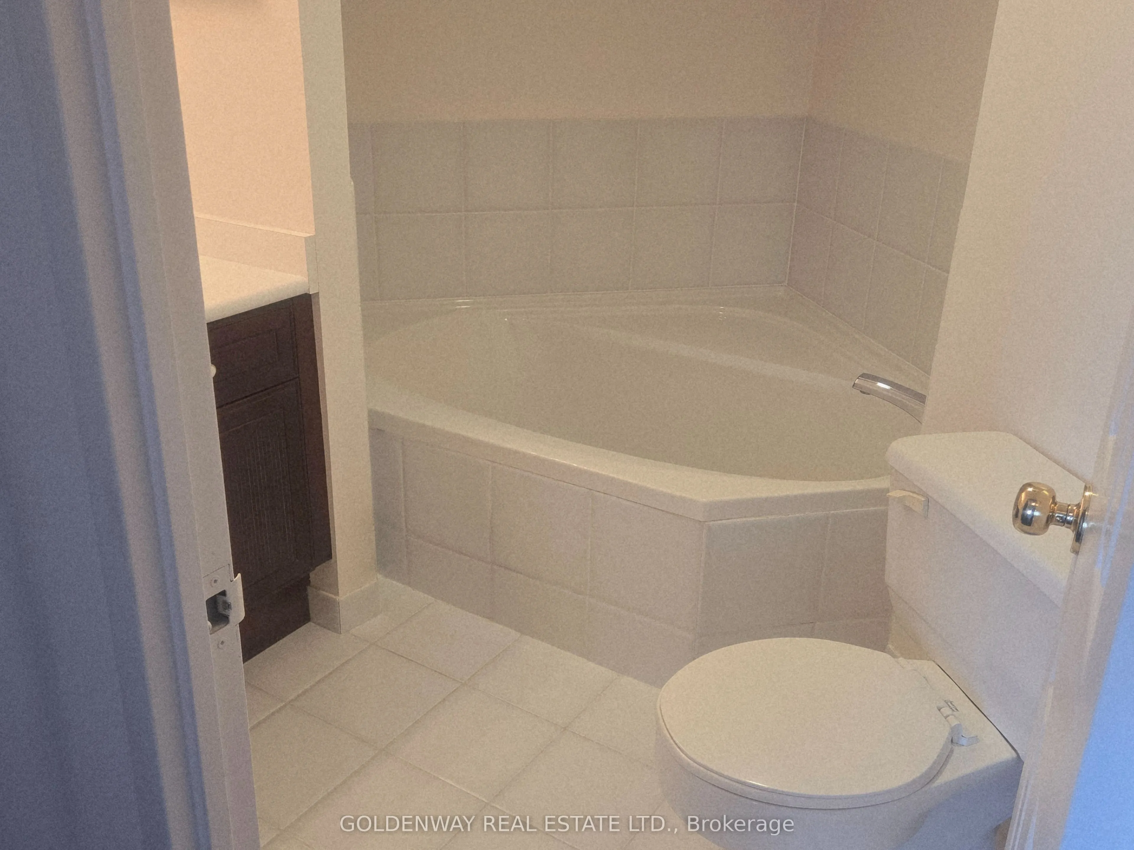 7300 Yonge Street #1012