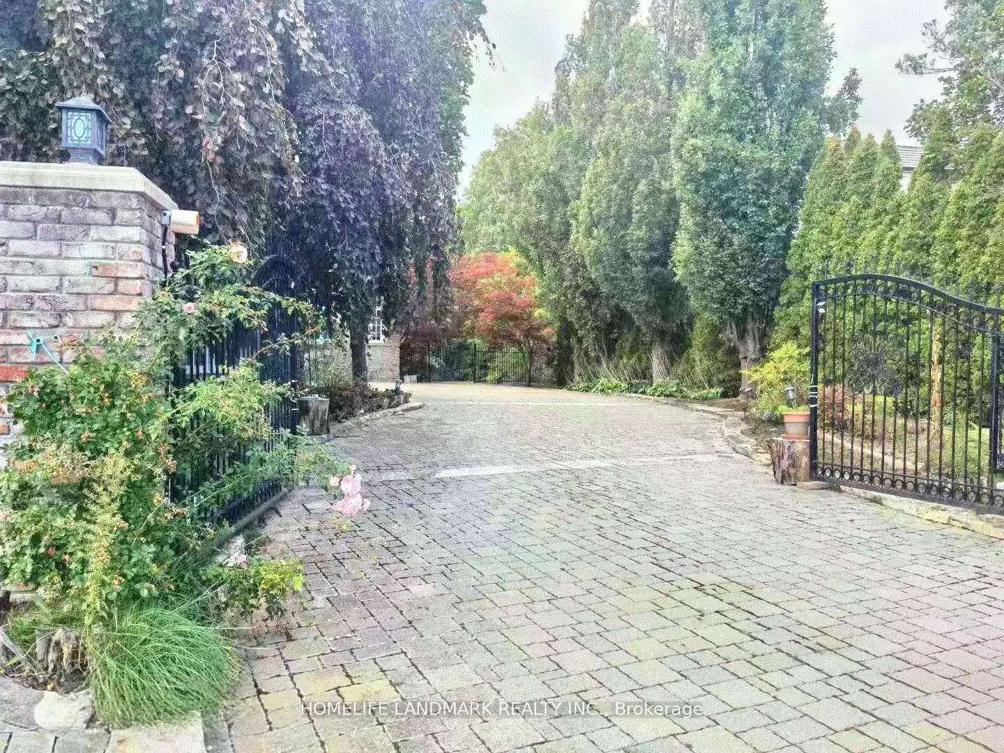 42 Maryvale Crescent
