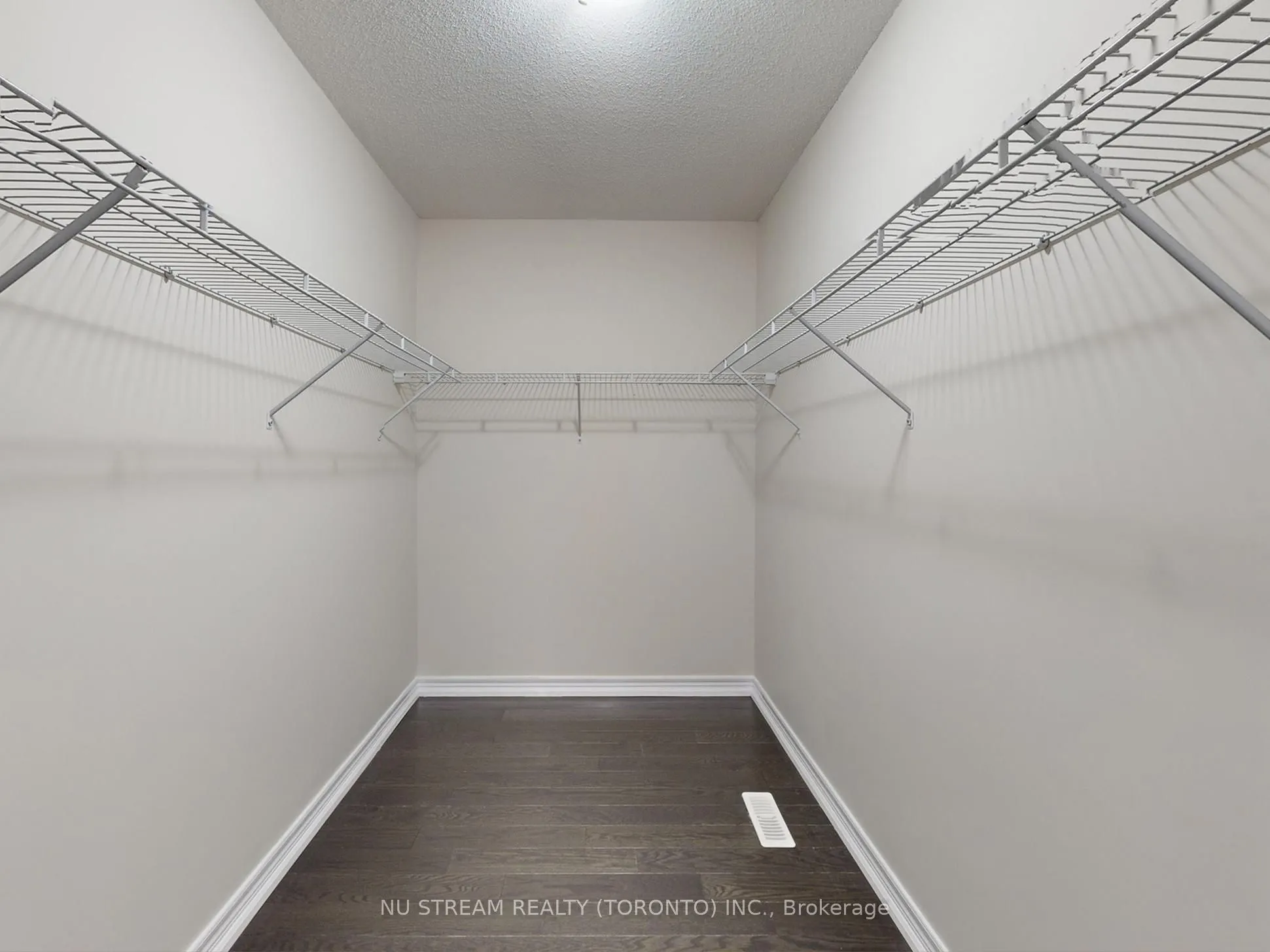 224 Aspenwood Drive