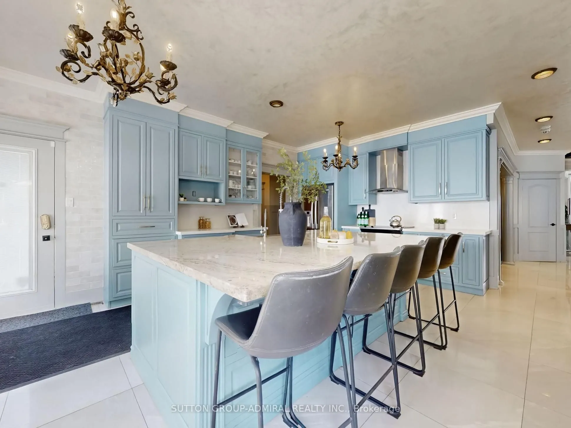 74 Kootenay Ridge