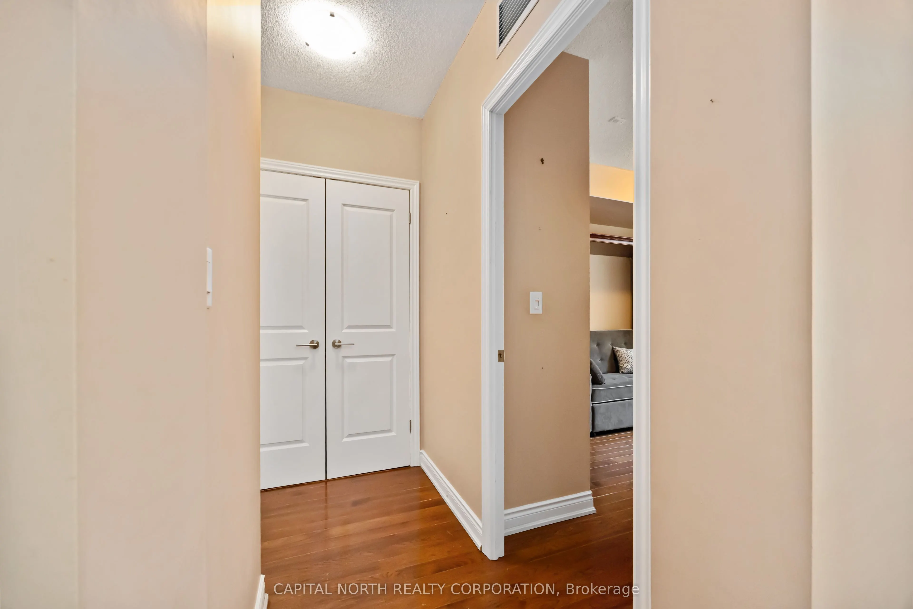 281 Woodbridge Avenue #242