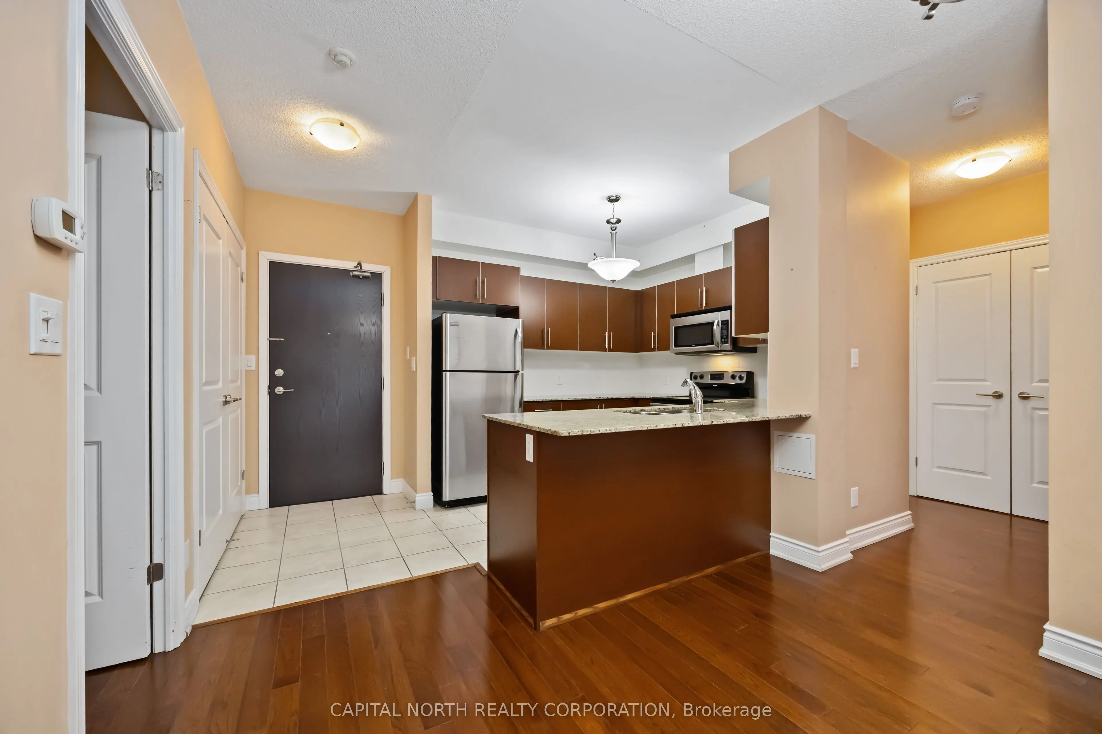 281 Woodbridge Avenue #242