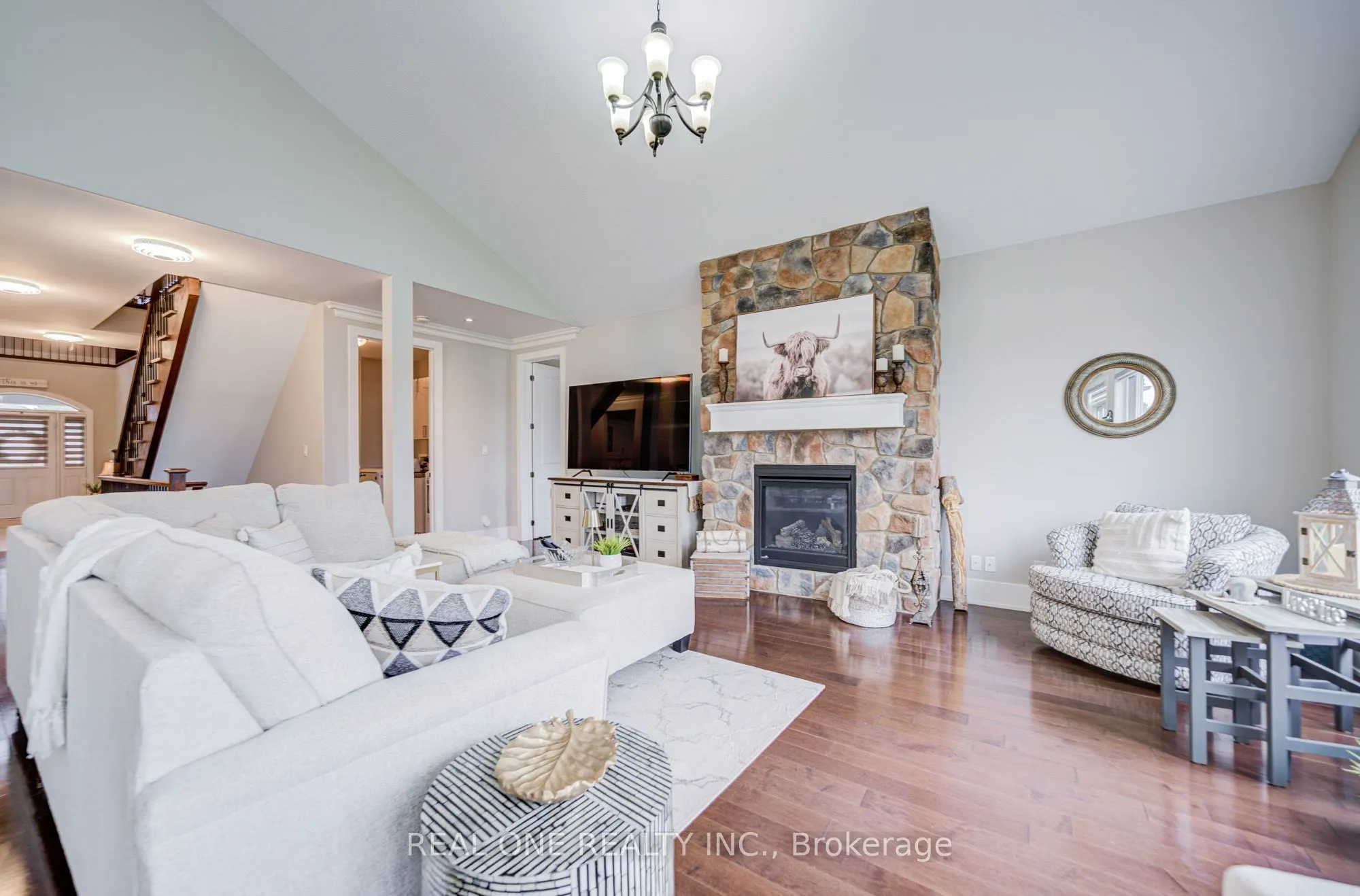 295 Sunnybrae Avenue