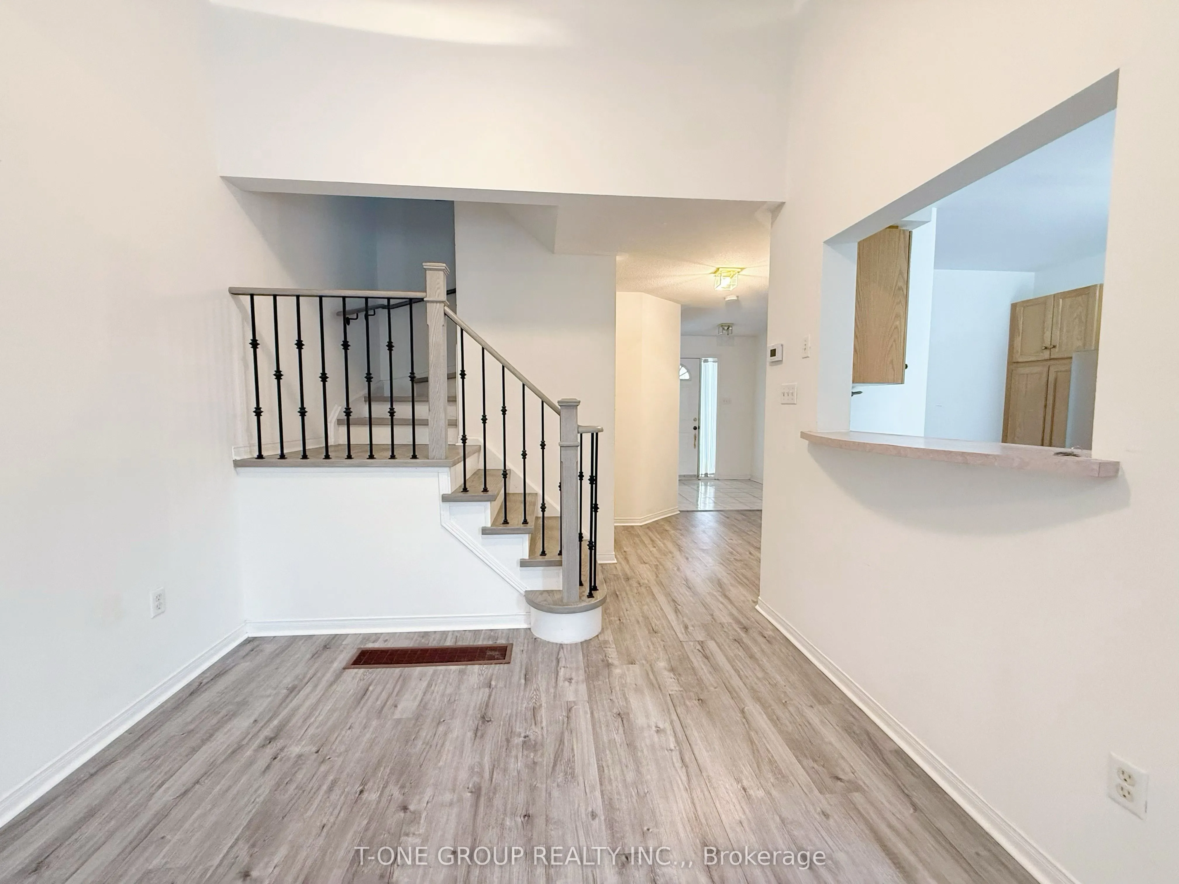 90 Bridlepath Street