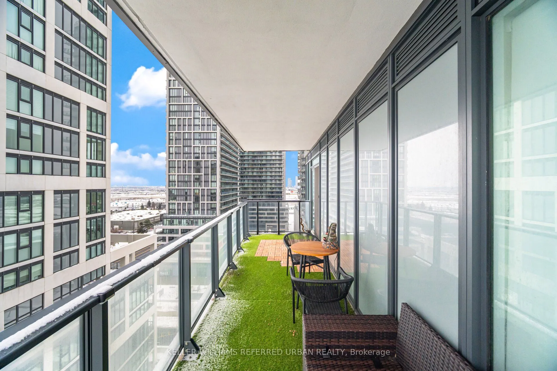 9000 Jane Street #1115