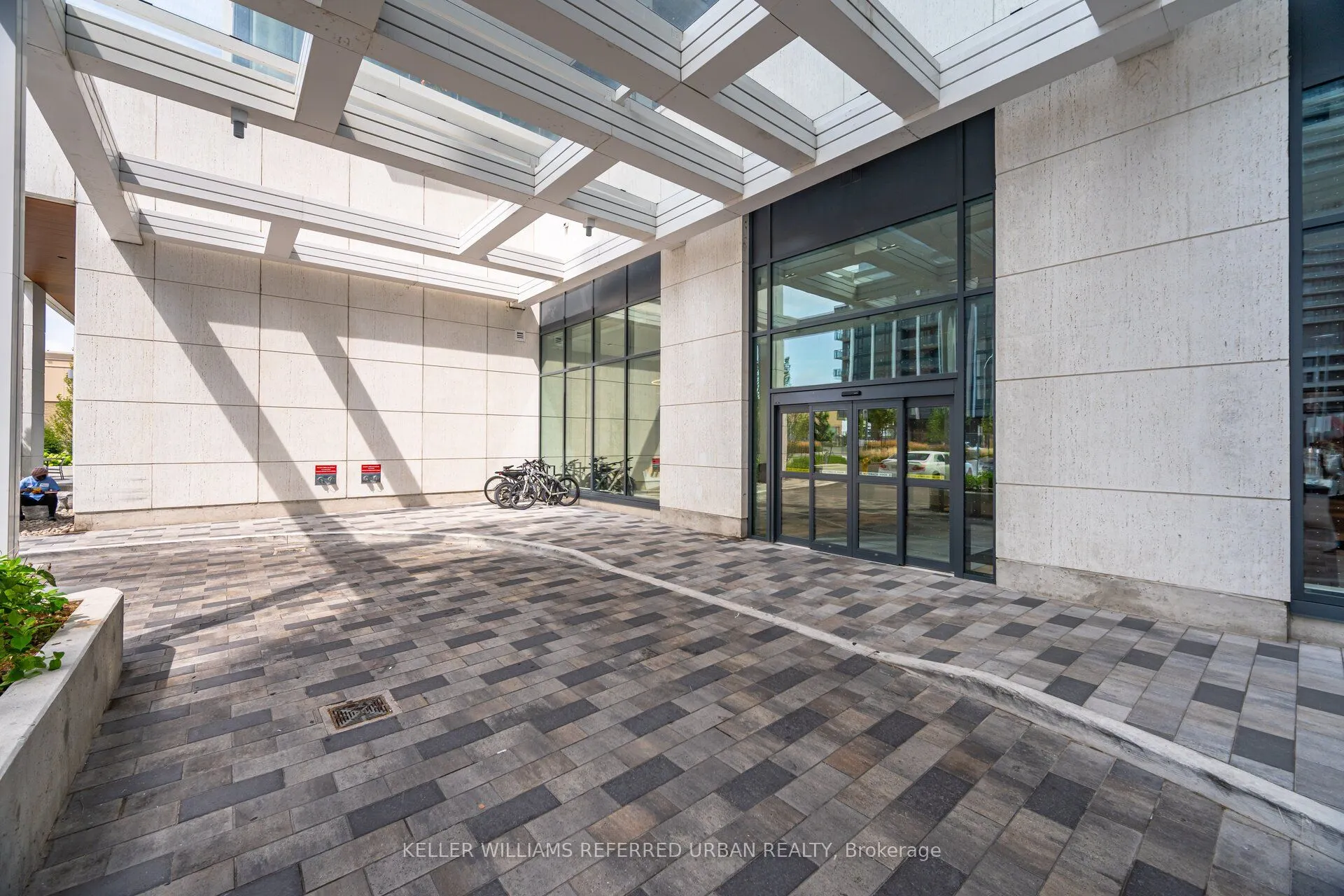 9000 Jane Street #1115