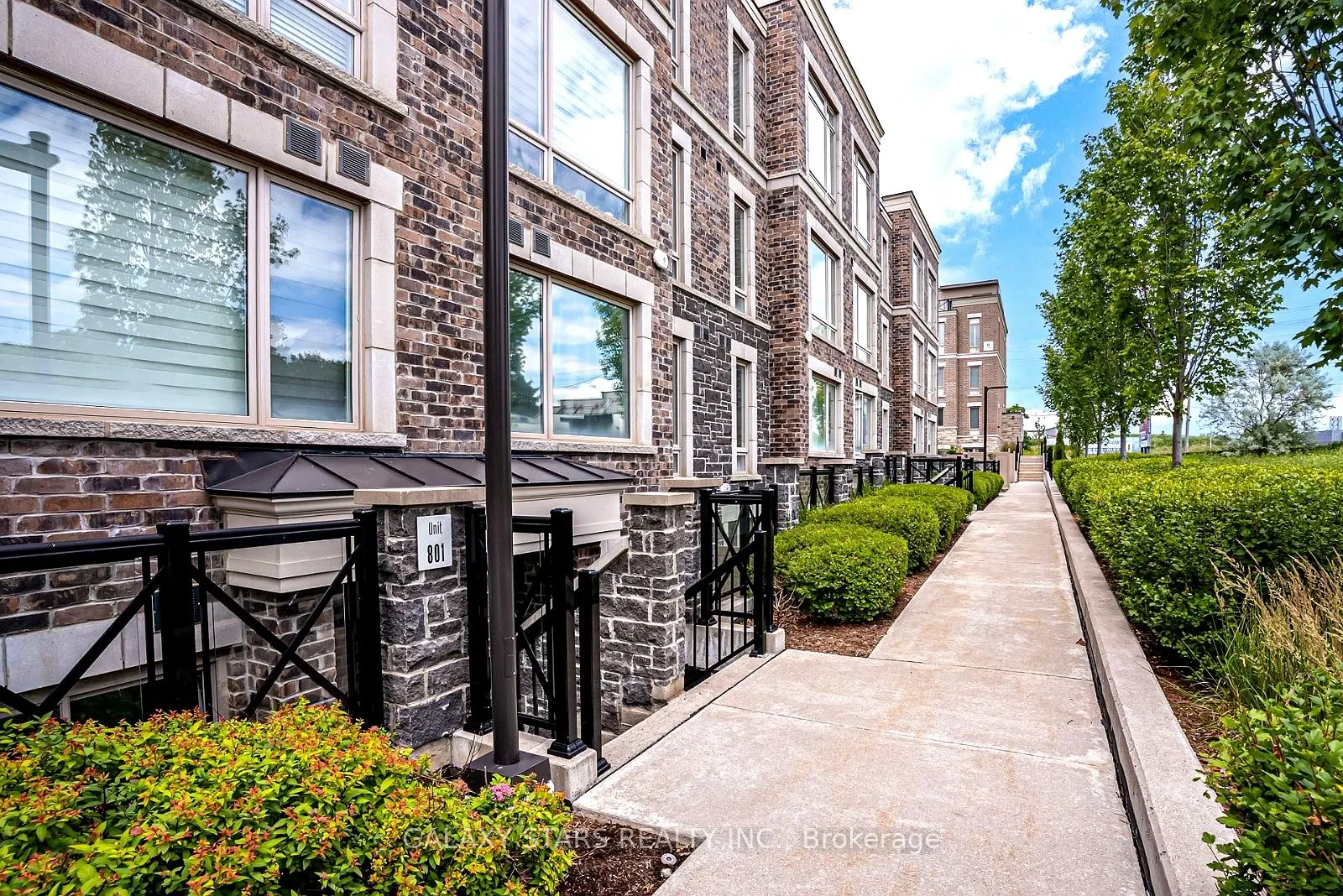 1 Blanche Lane #801