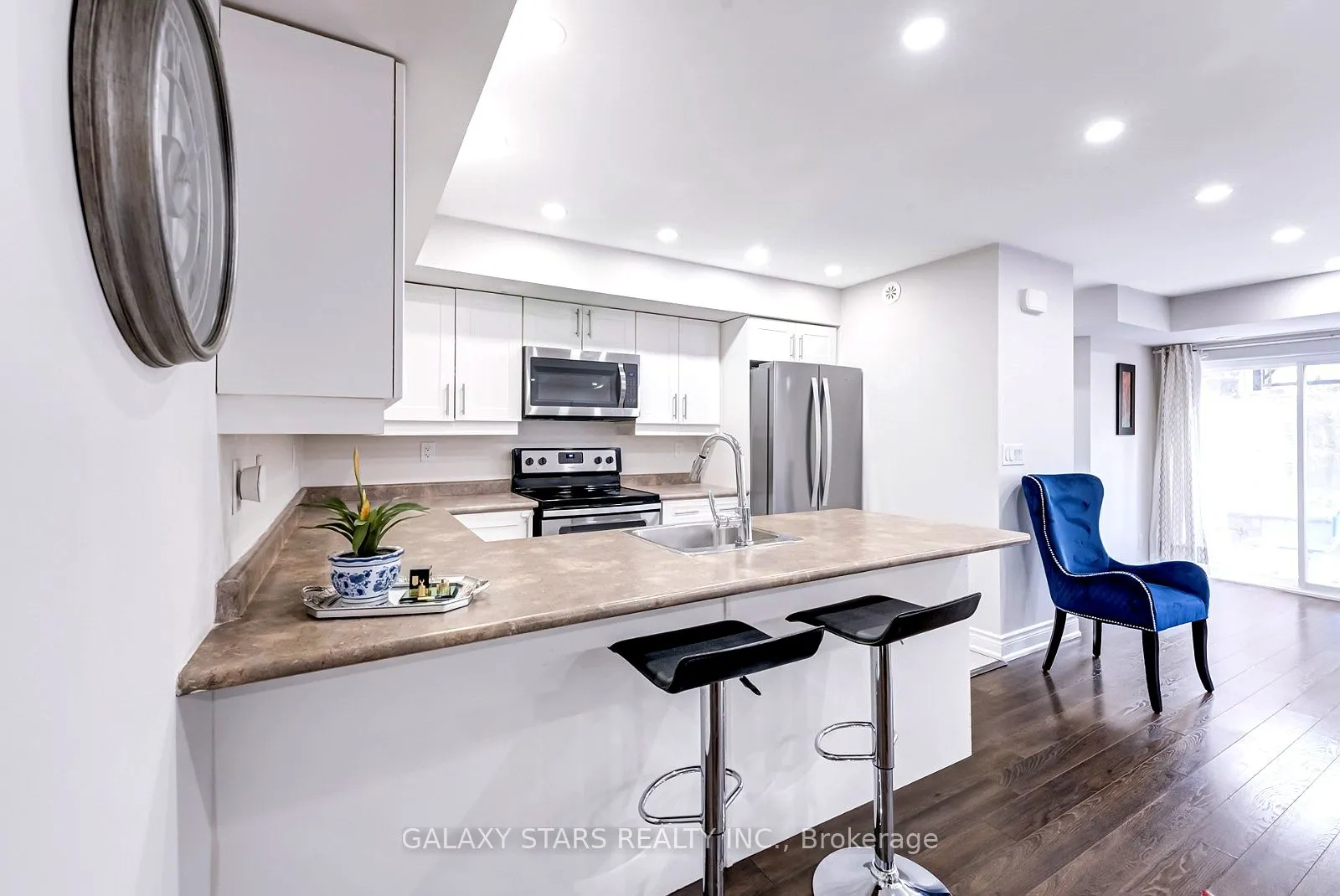 1 Blanche Lane #801