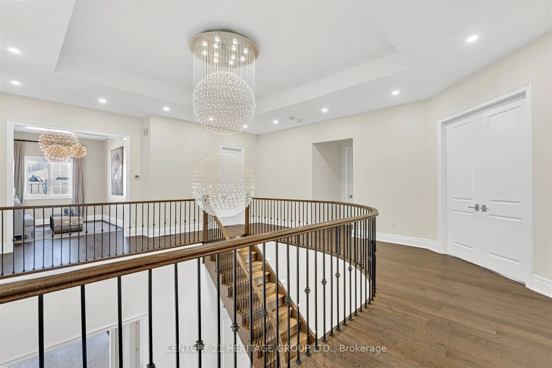 43 Sir Henry Court