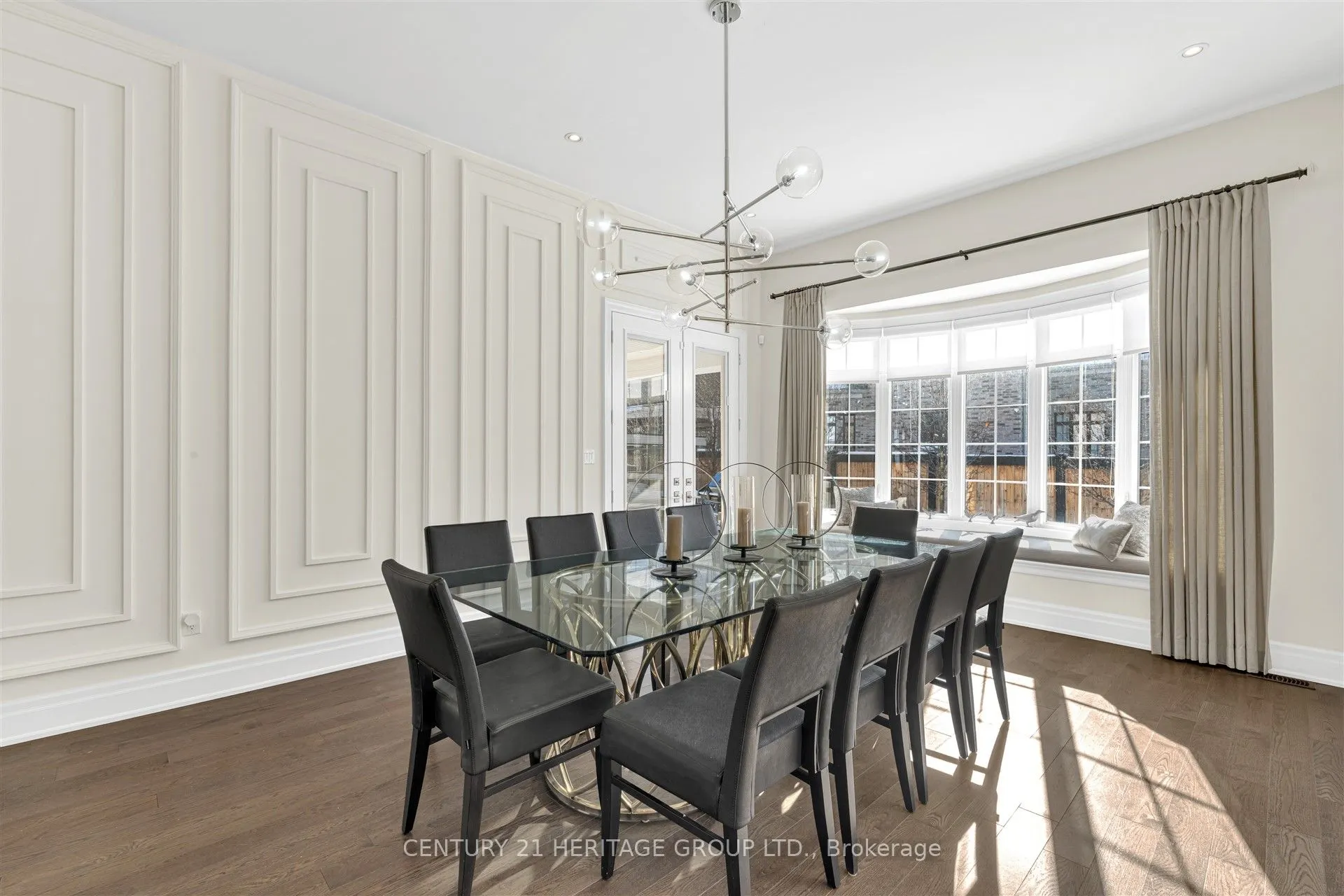 43 Sir Henry Court