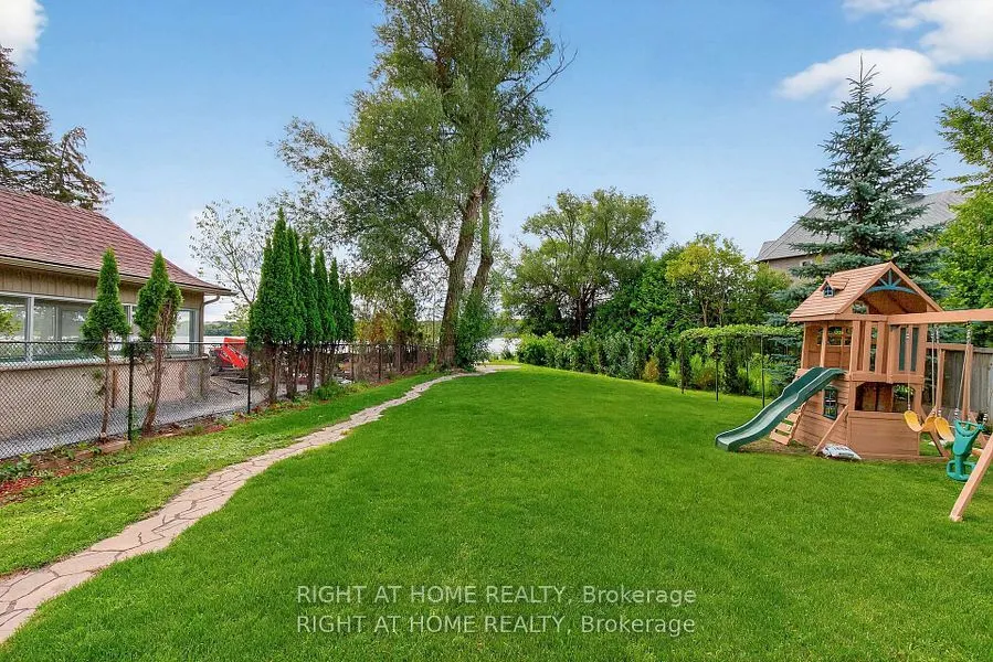 429 North Lake Road
