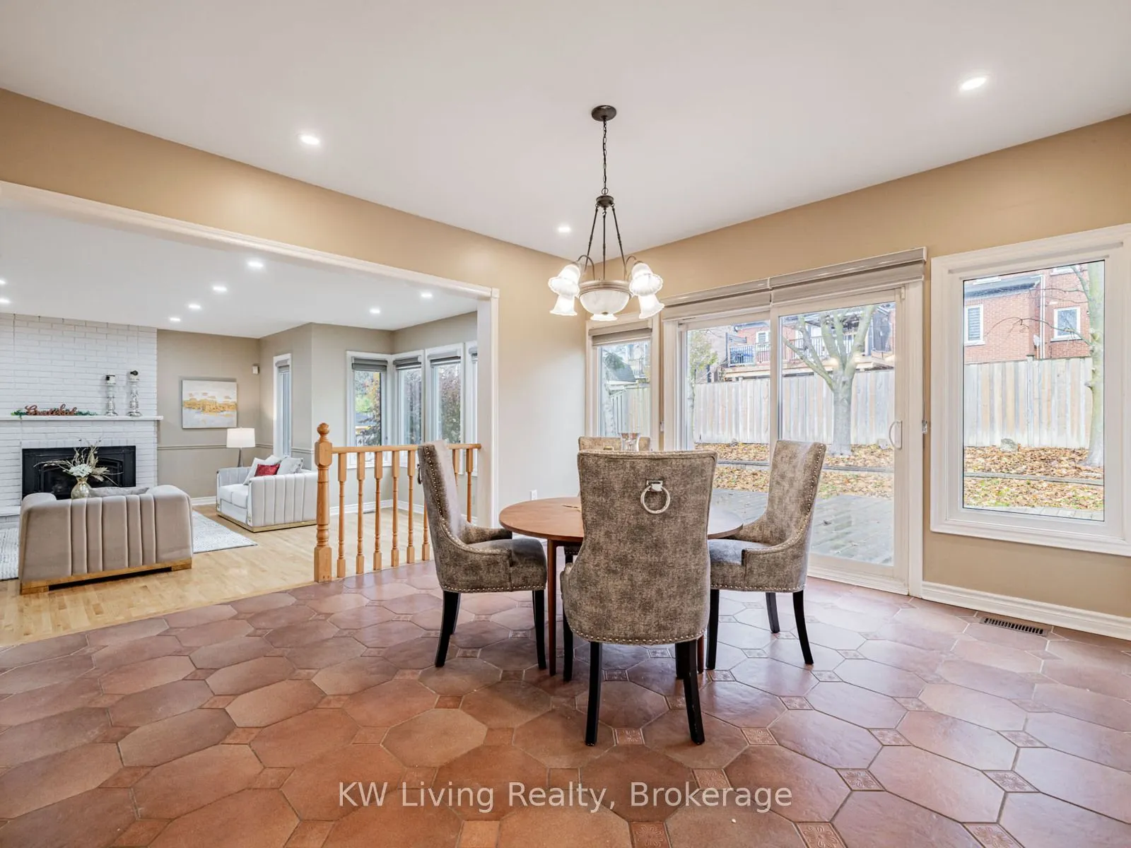 959 Lockwood Circle