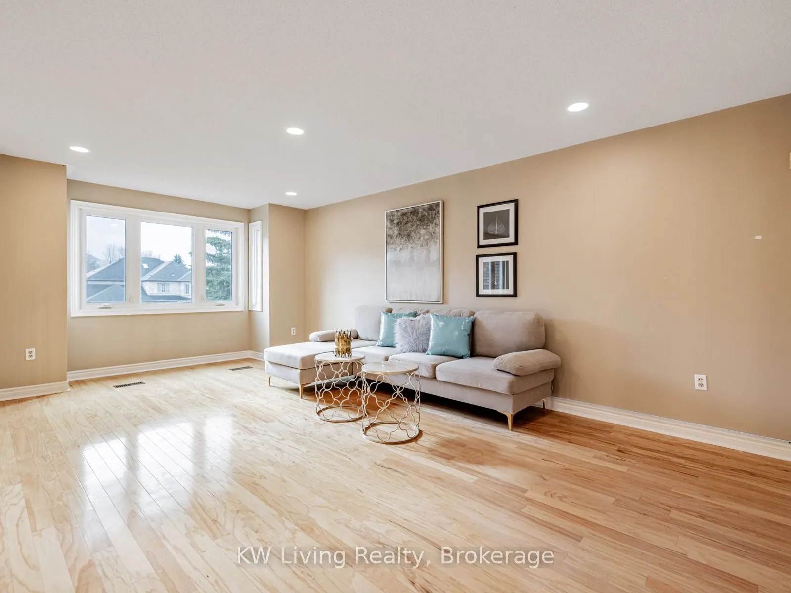 959 Lockwood Circle