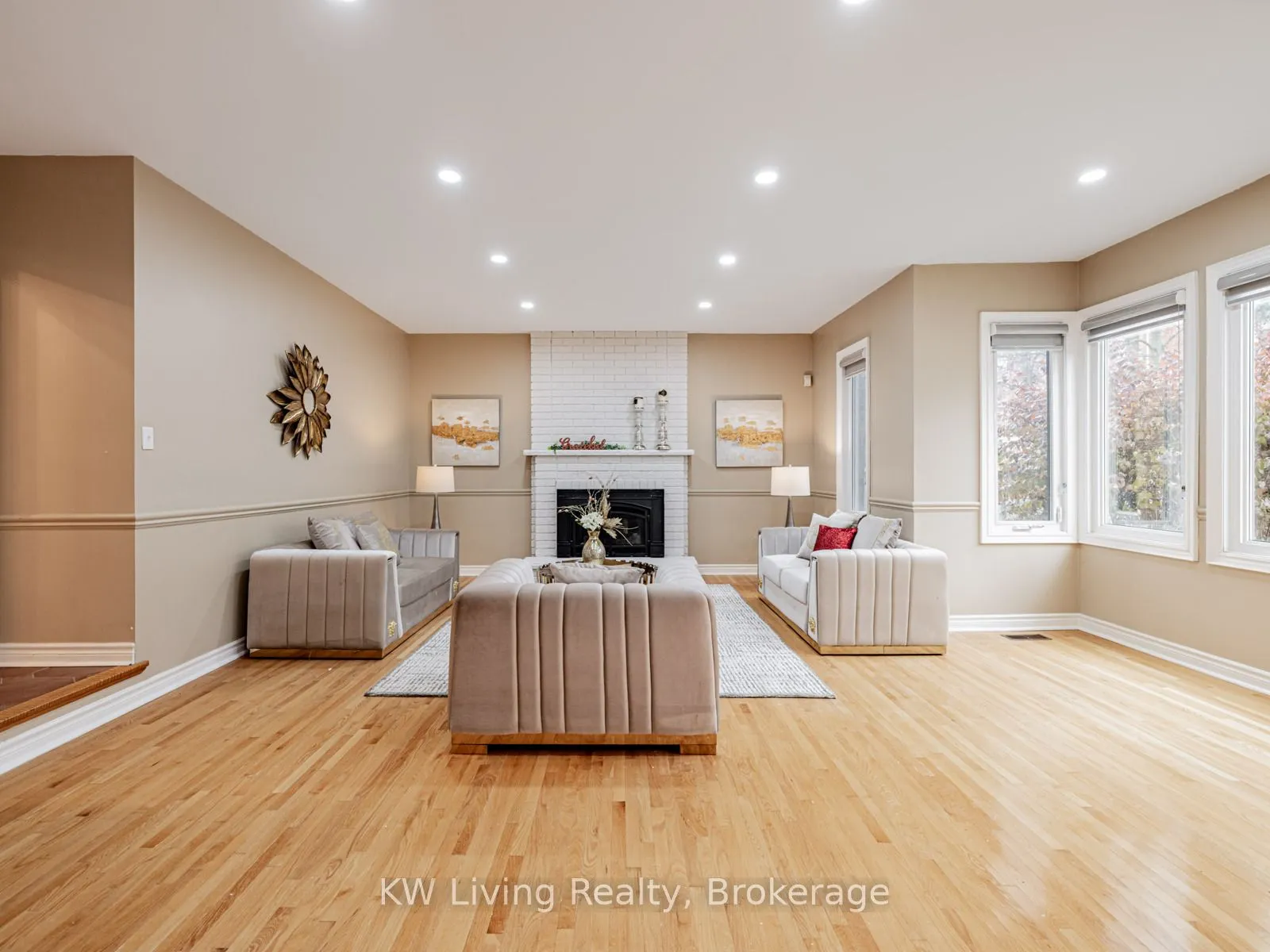 959 Lockwood Circle