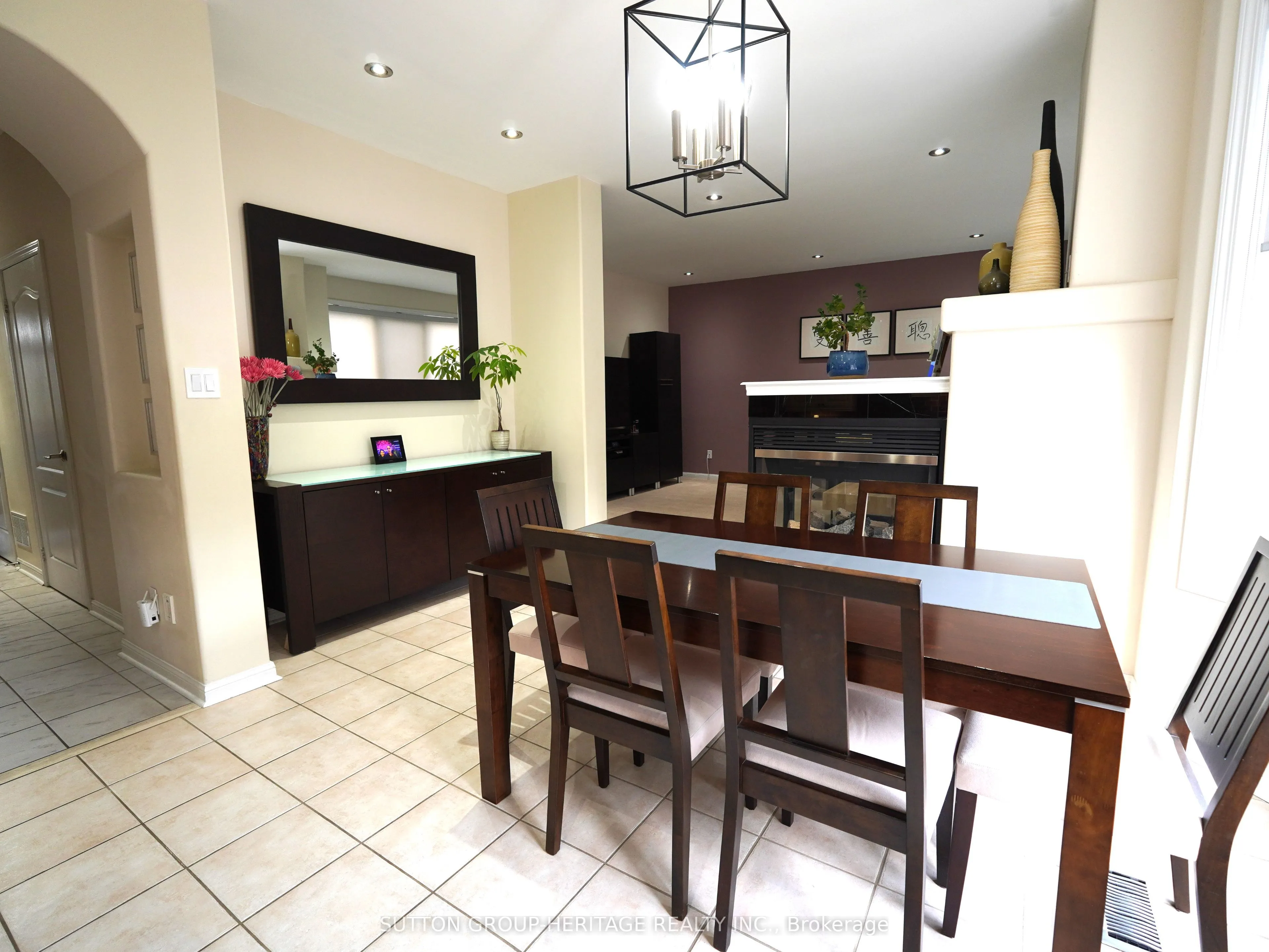 5 Baintree Street