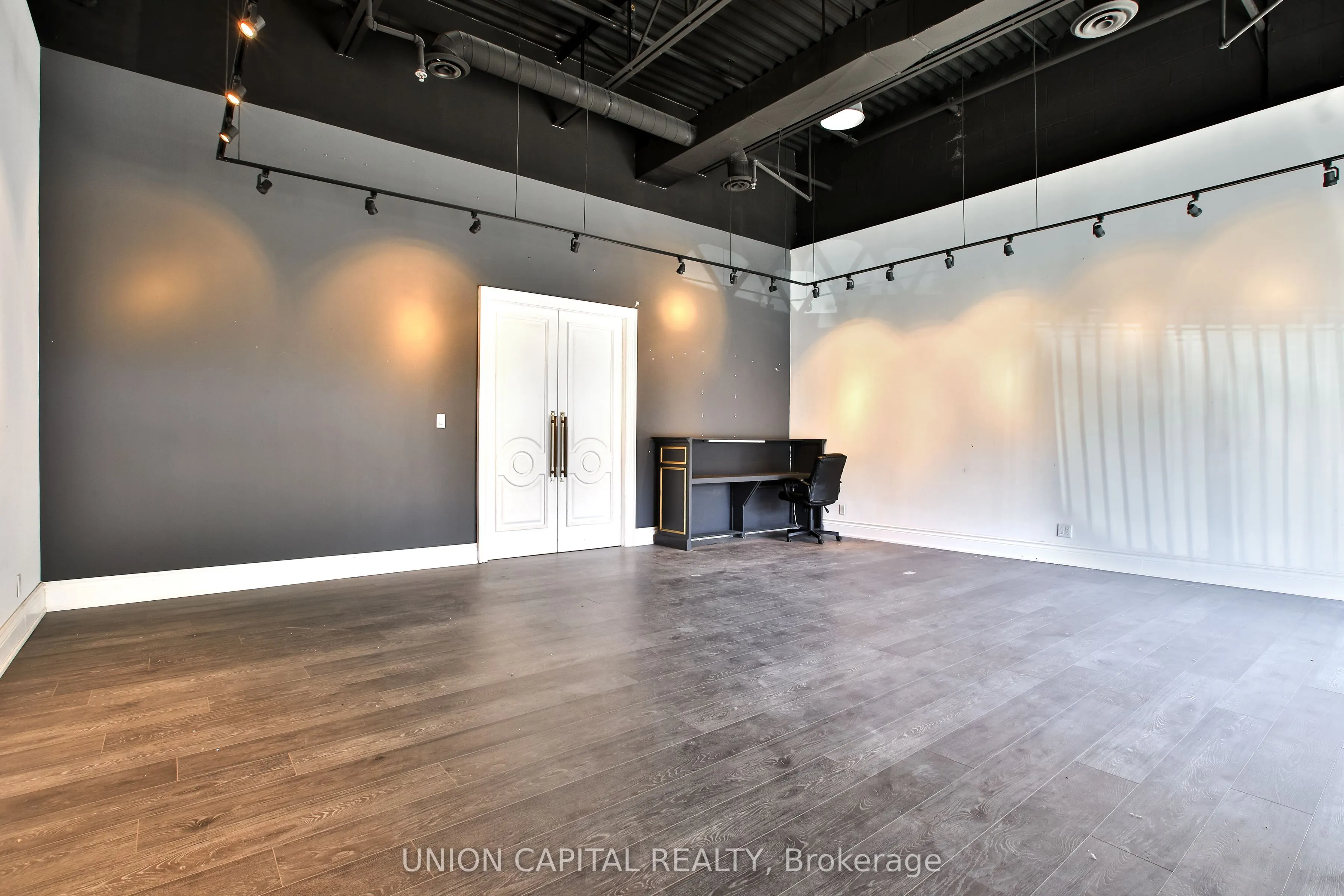 20 Wertheim Court #34