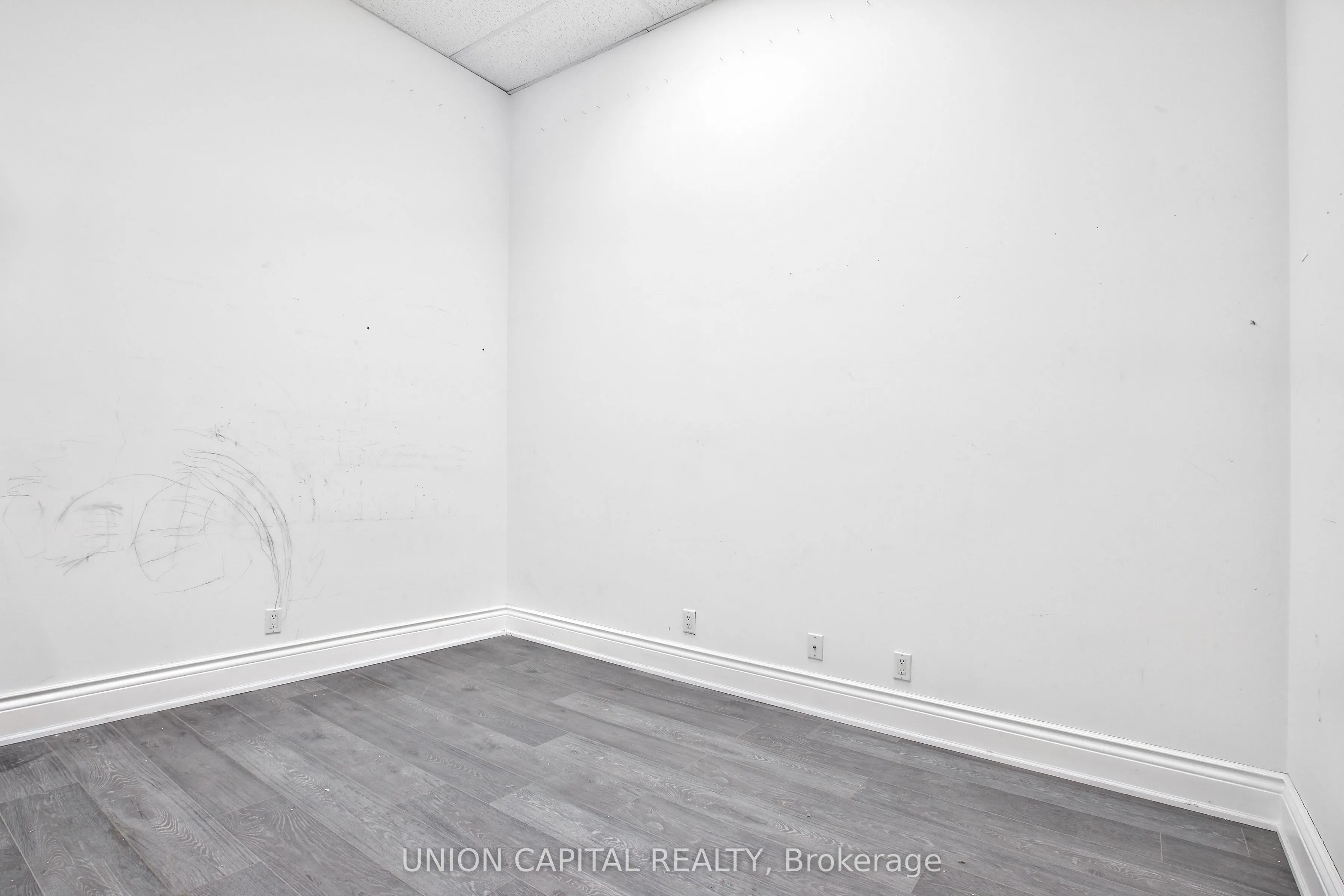 20 Wertheim Court #34