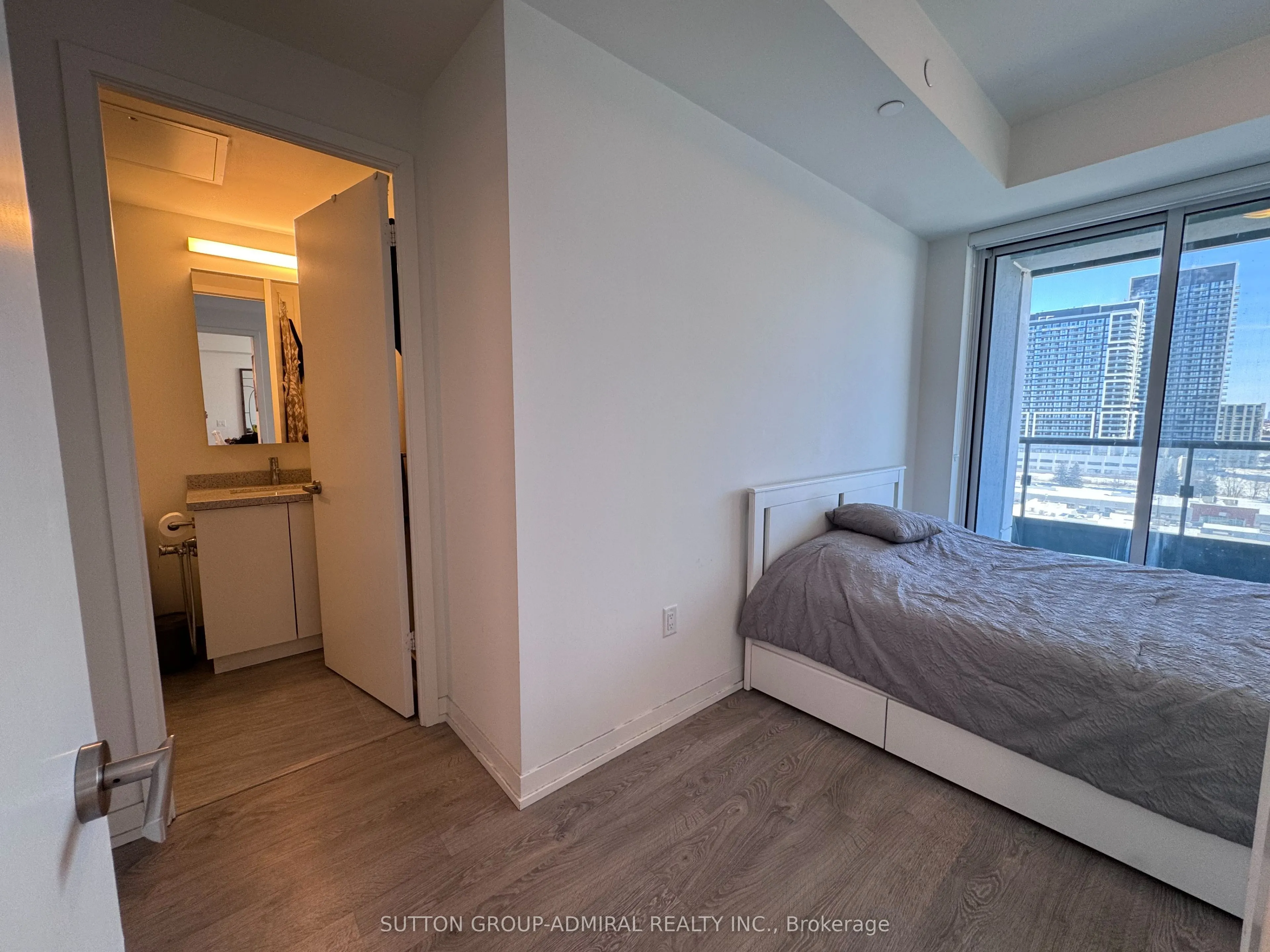 8868 Yonge Street #1006