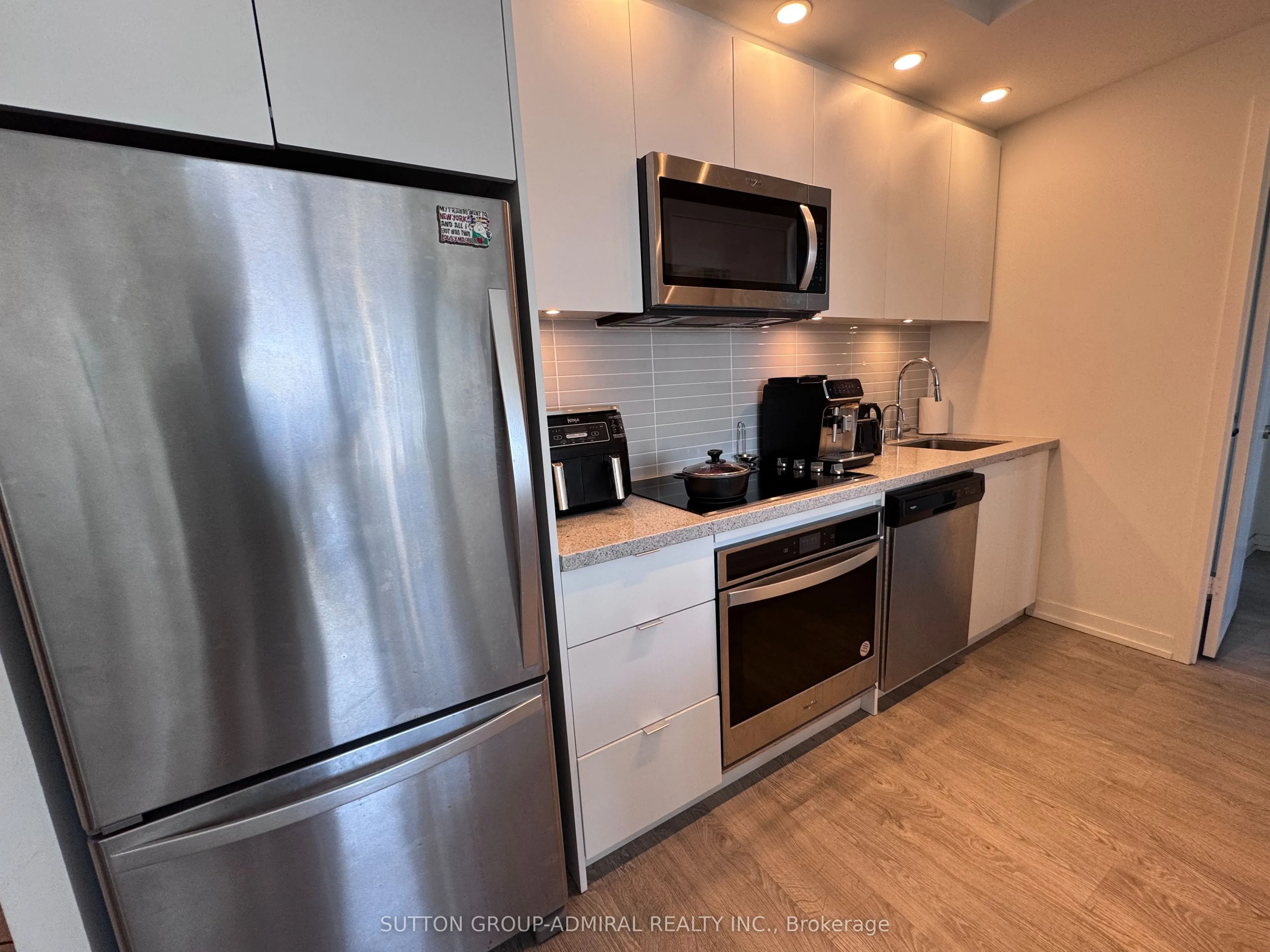 8868 Yonge Street #1006