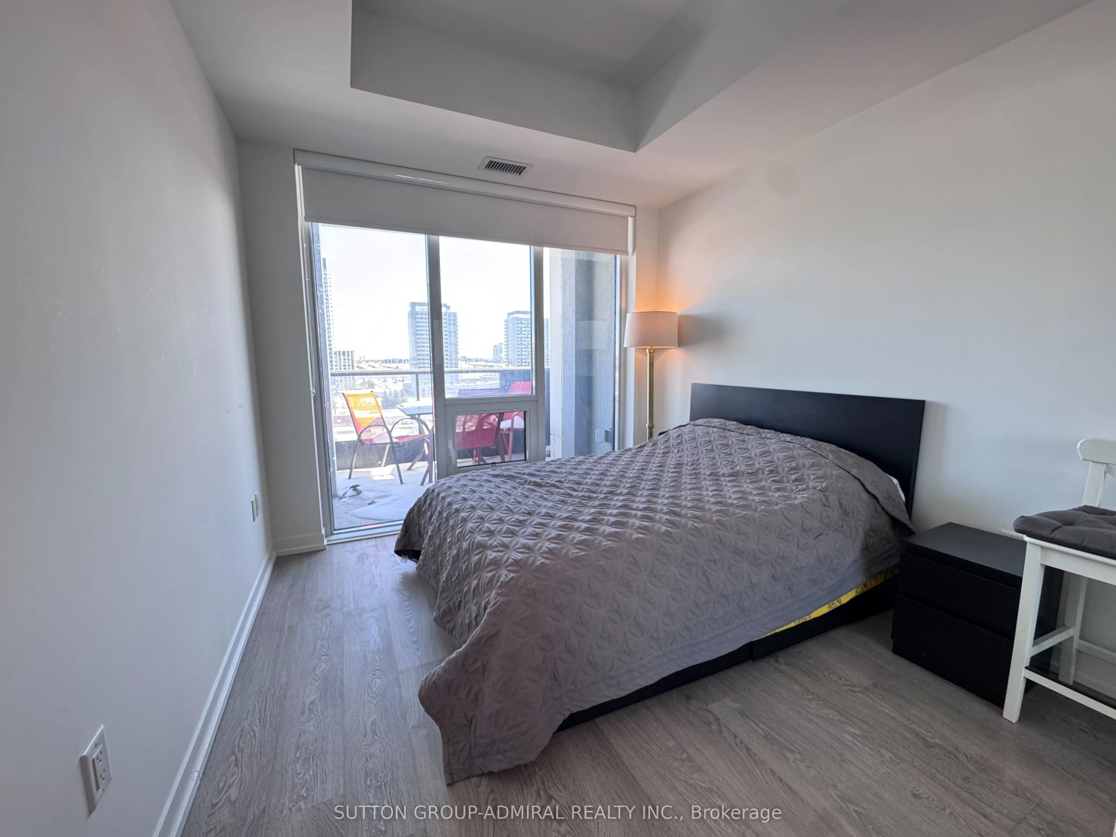 8868 Yonge Street #1006