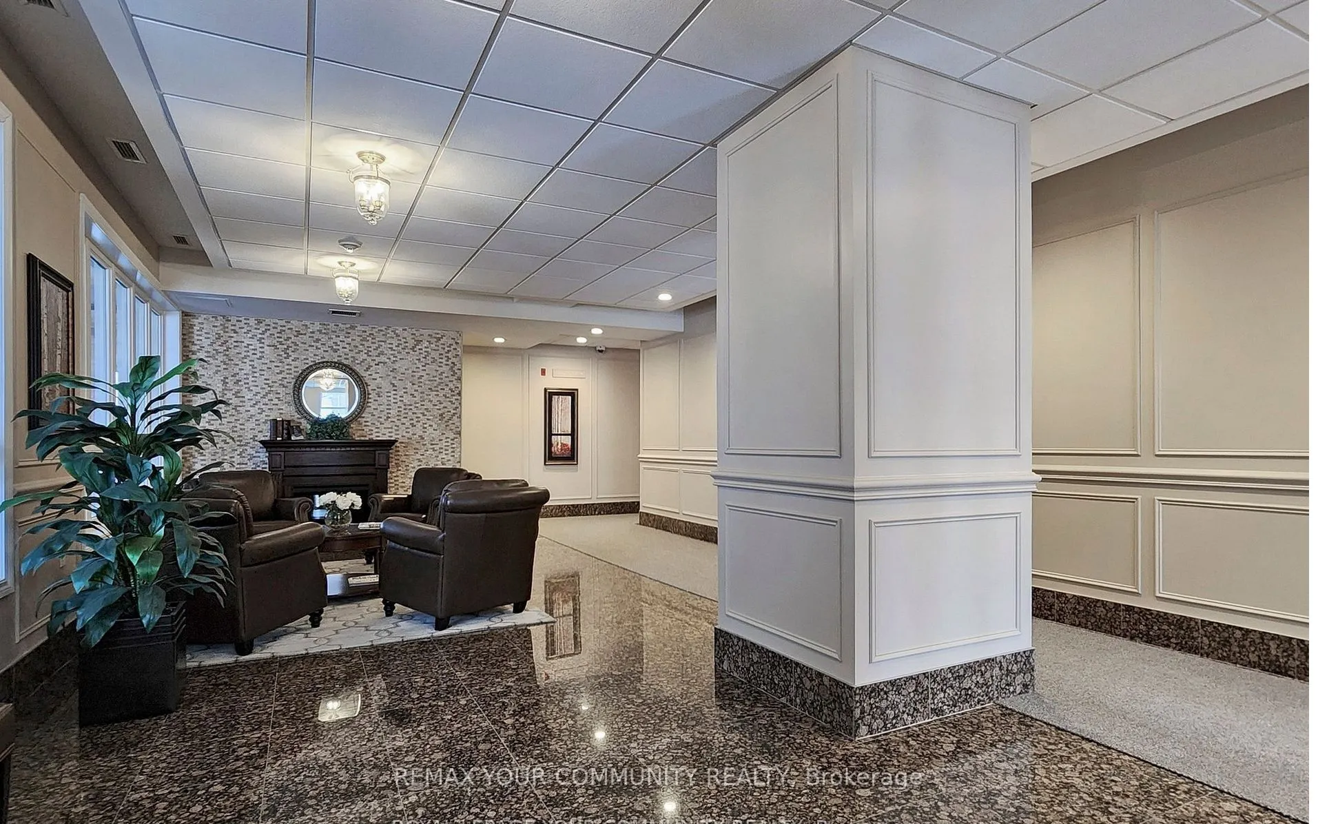 15450 Yonge Street #205
