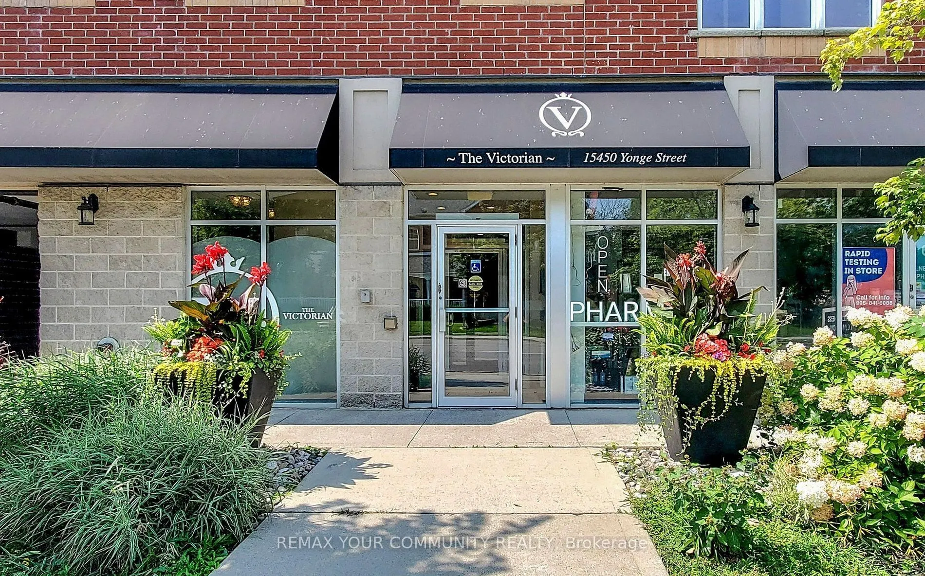 15450 Yonge Street #205