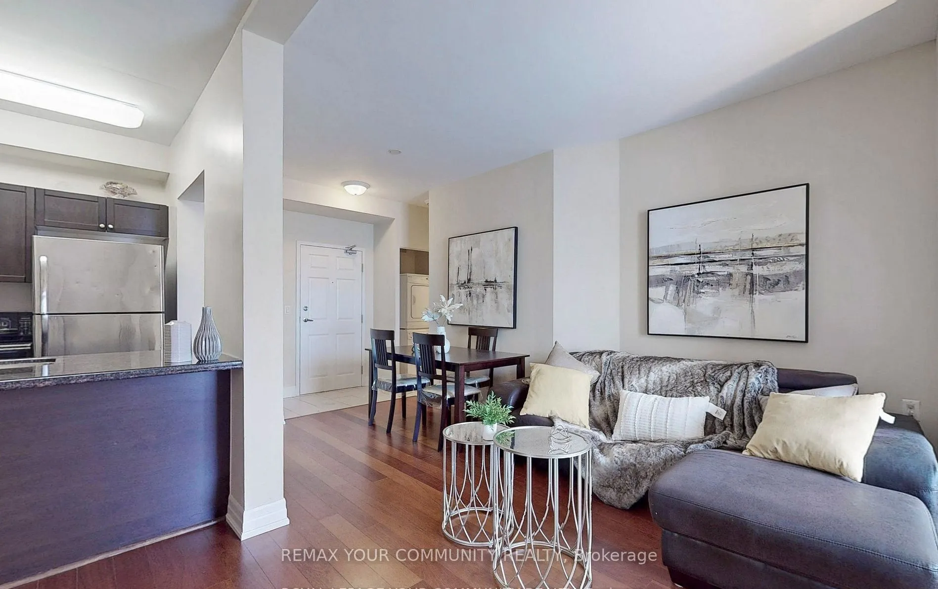 15450 Yonge Street #205