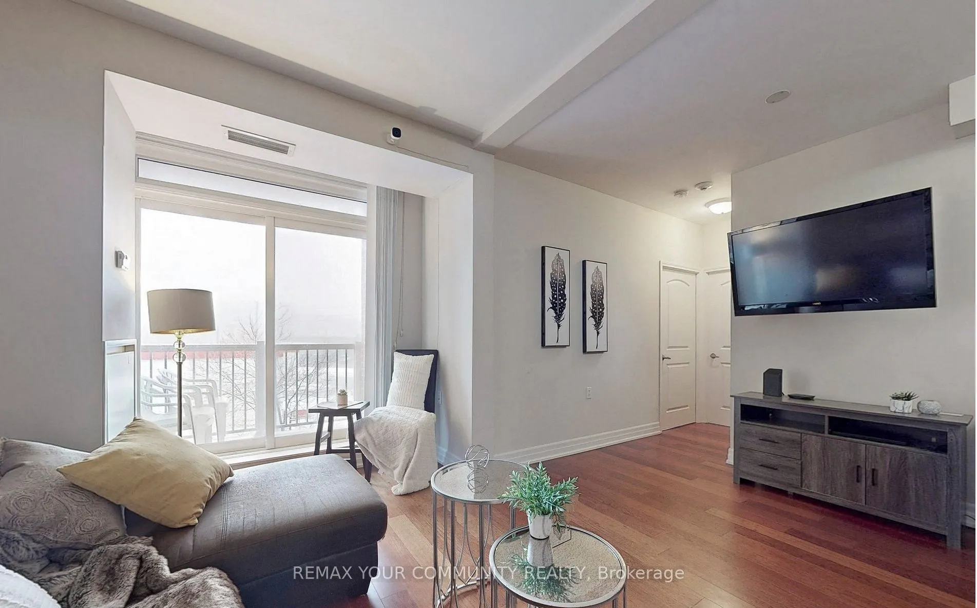 15450 Yonge Street #205
