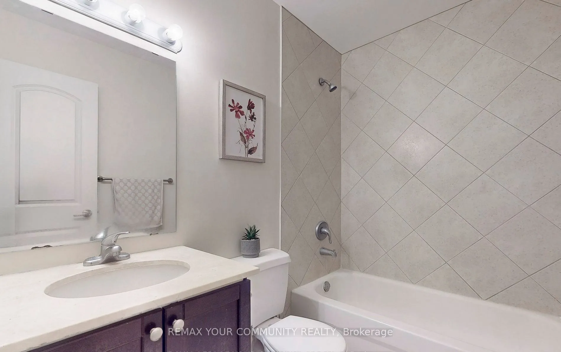 15450 Yonge Street #205