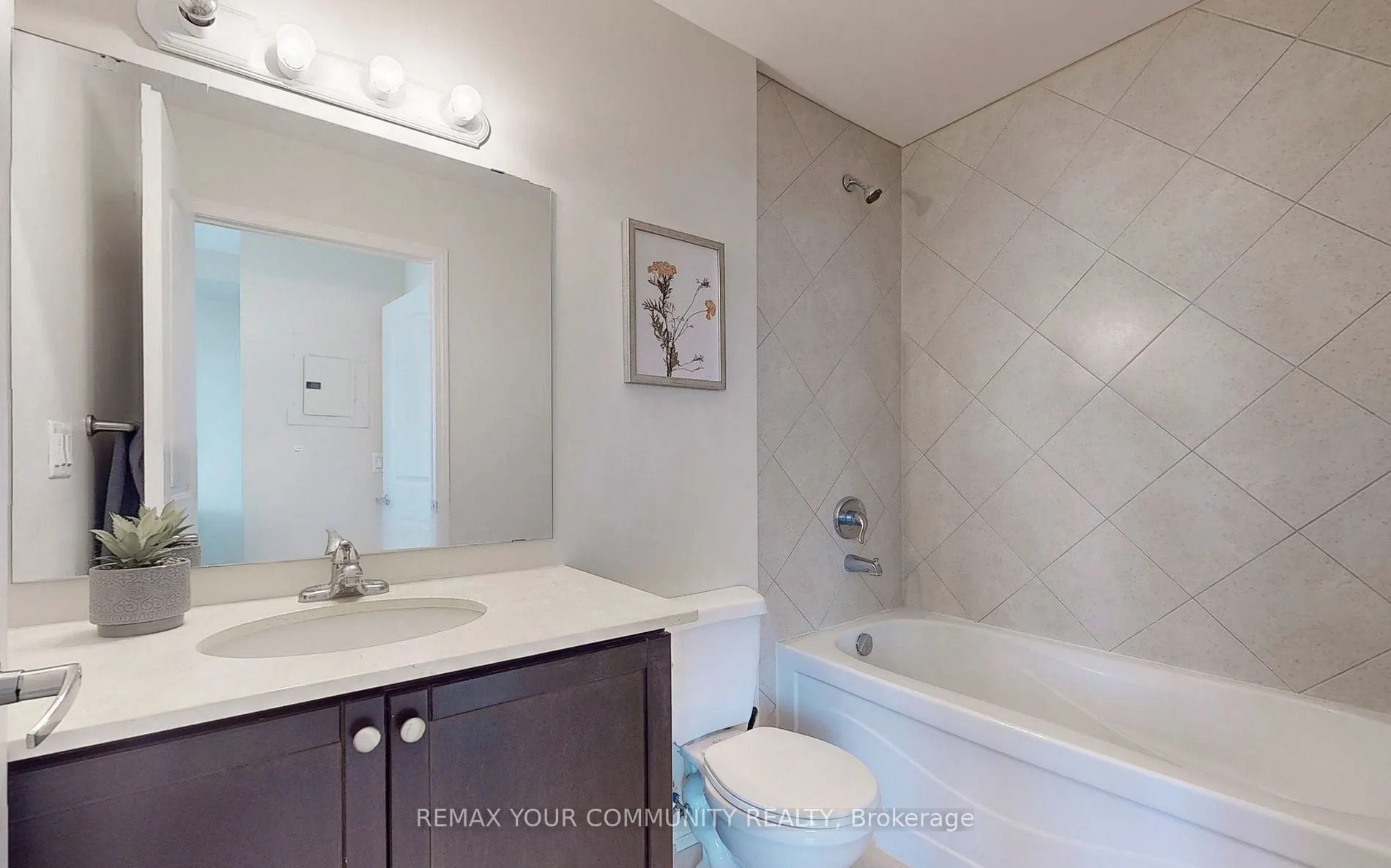15450 Yonge Street #205