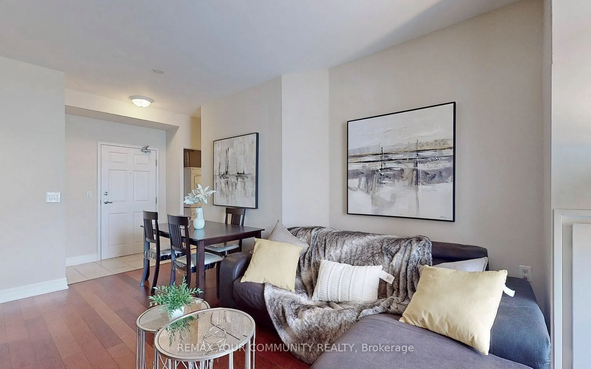 15450 Yonge Street #205